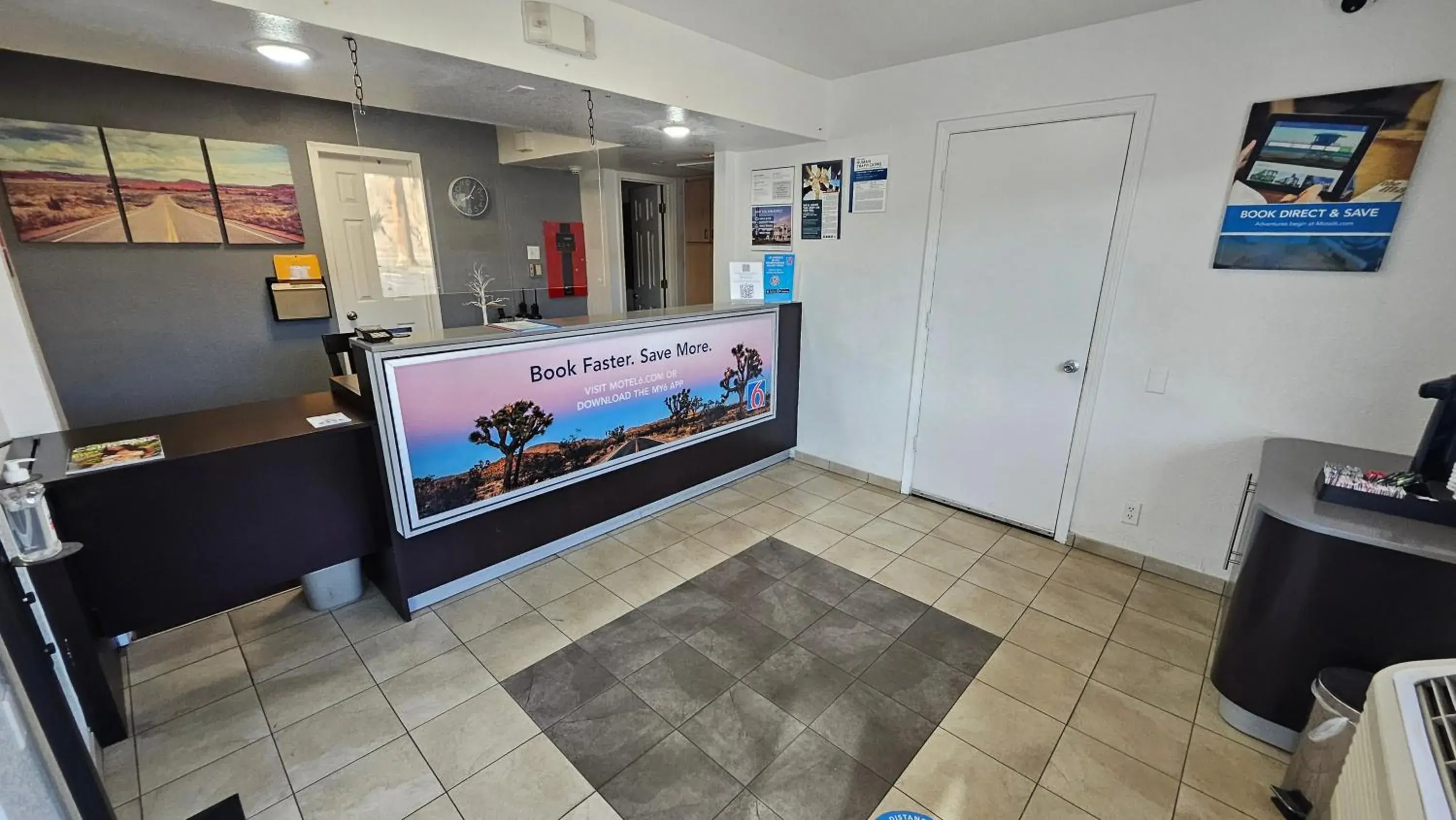 Lobby or reception in Motel 6-Blythe, CA Lobby or reception in Motel 6-Blythe, CA