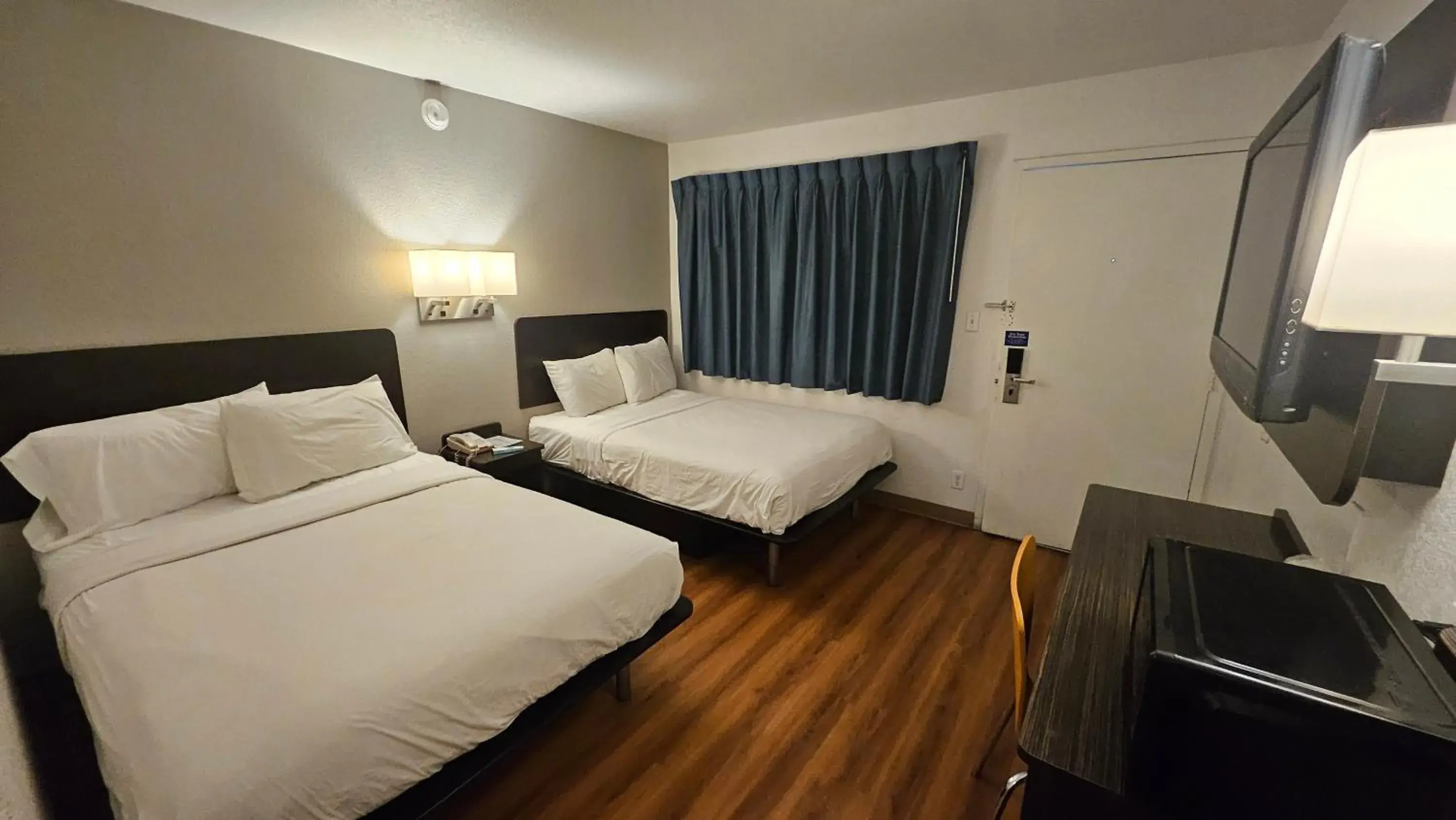 Quadruple Room - Non-Smoking in Motel 6-Blythe, CA Quadruple Room - Non-Smoking in Motel 6-Blythe, CA