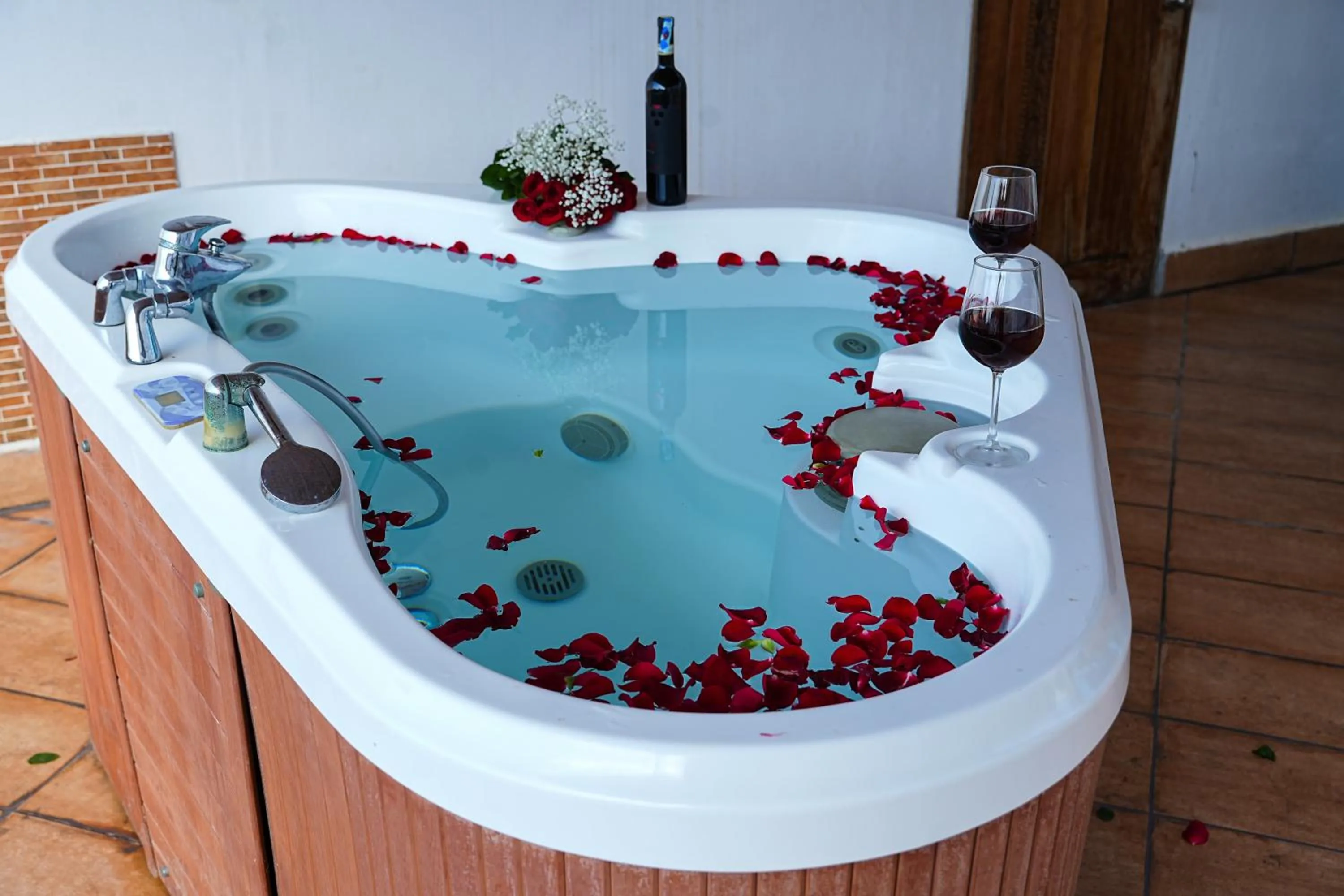 Bath in Seaclusion Diani