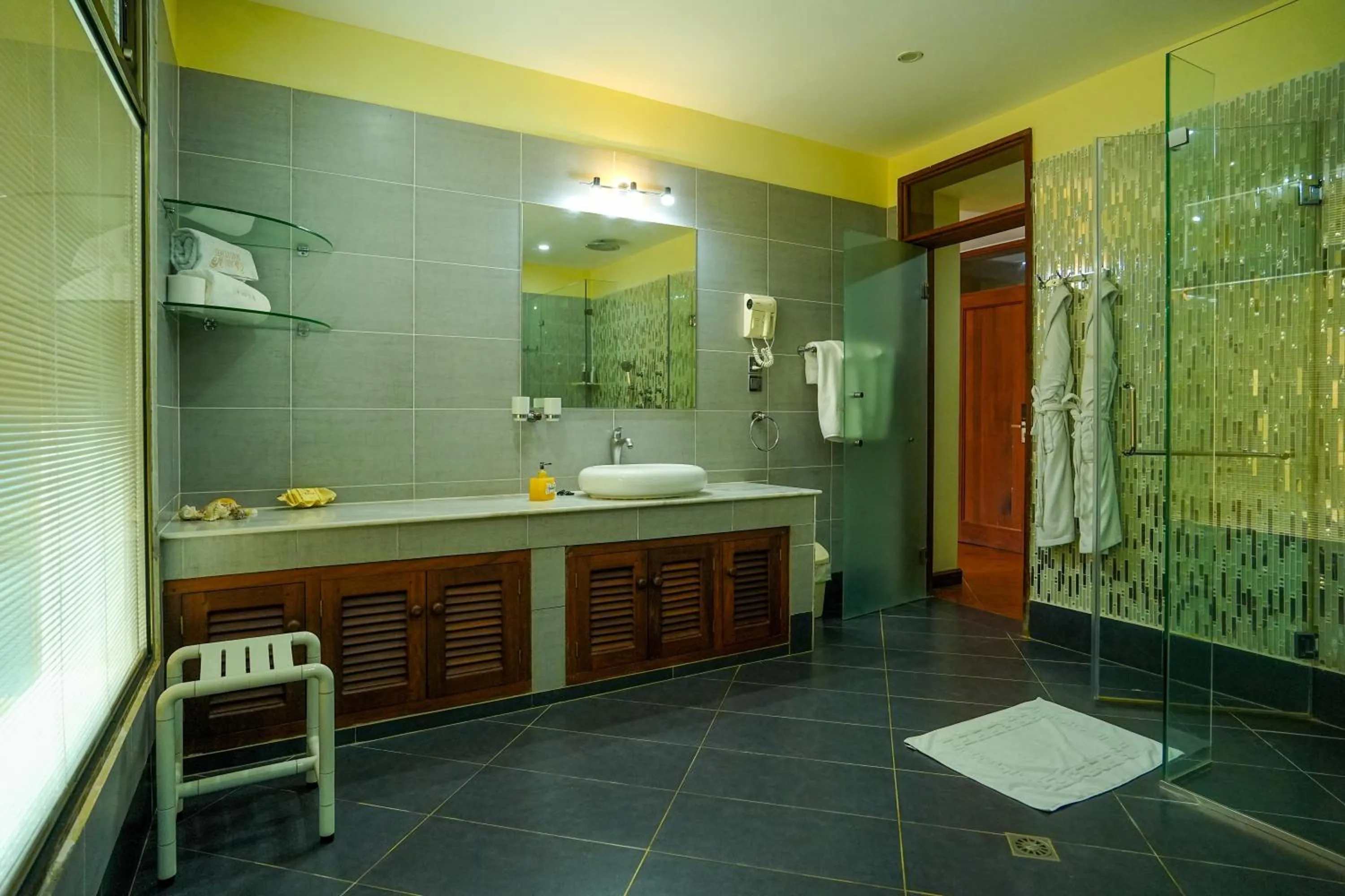 Shower in Seaclusion Diani