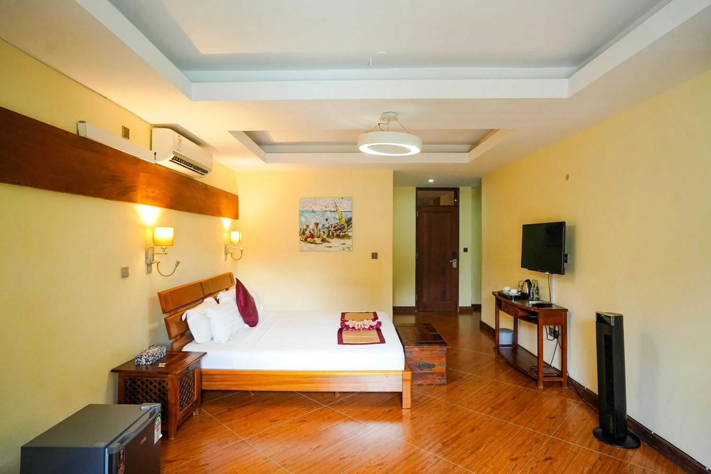 Photo of the whole room, Bed in Seaclusion Diani