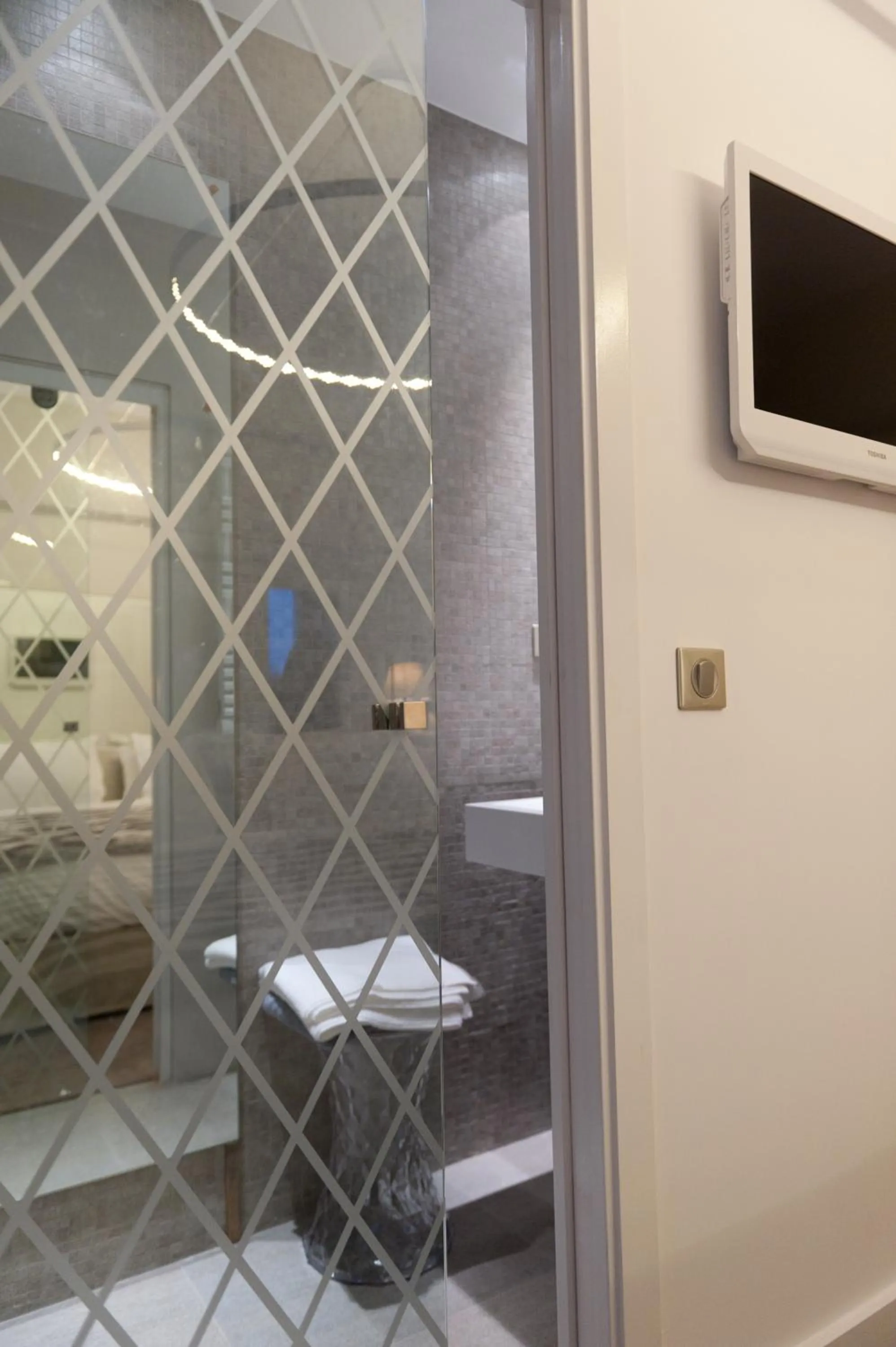 Bathroom in Le César Hôtel