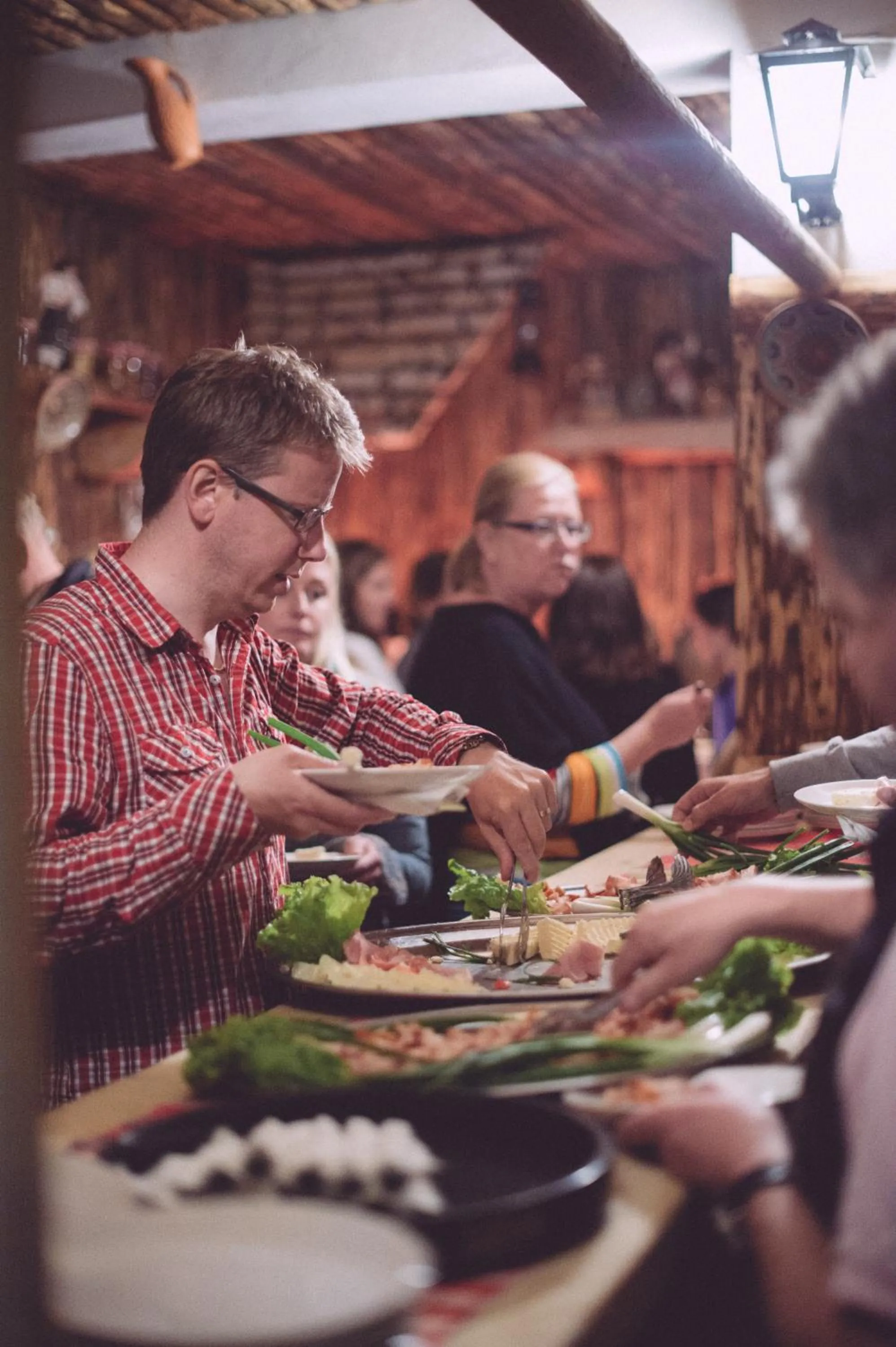 Restaurant/places to eat in Cabana Trei Brazi