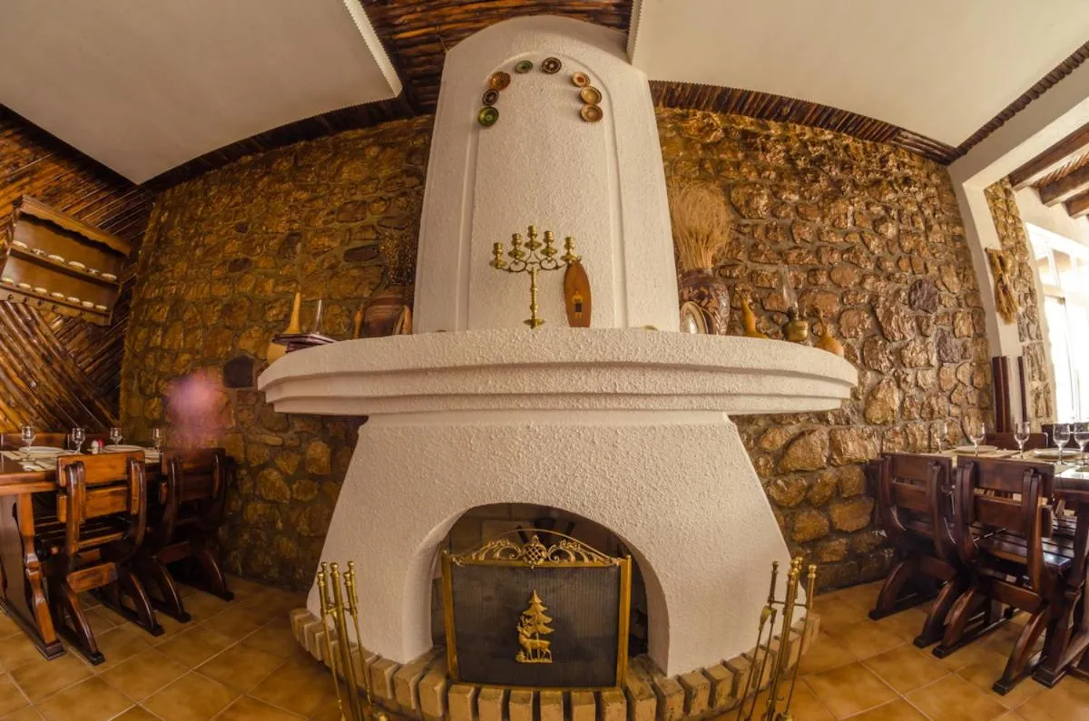 Restaurant/places to eat in Cabana Trei Brazi