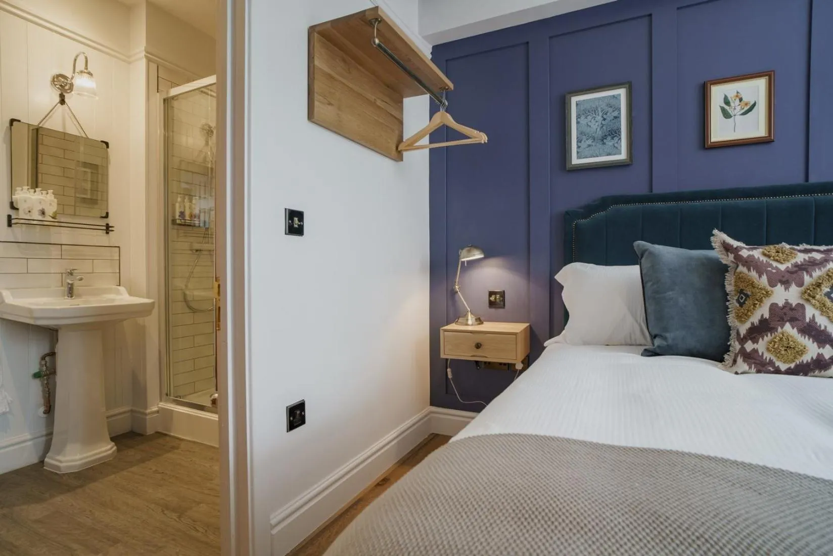 Bedroom, Bed in Bel and The Dragon at Red Lion Wendover