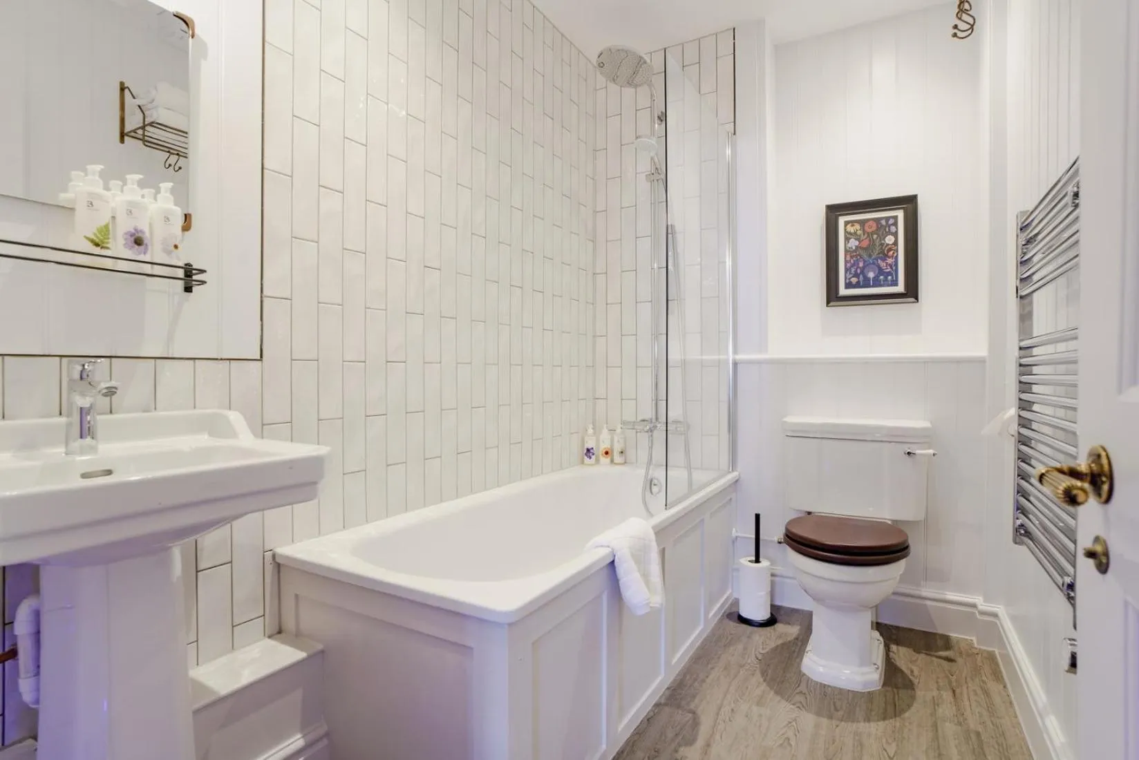 Bathroom in Bel and The Dragon at Red Lion Wendover