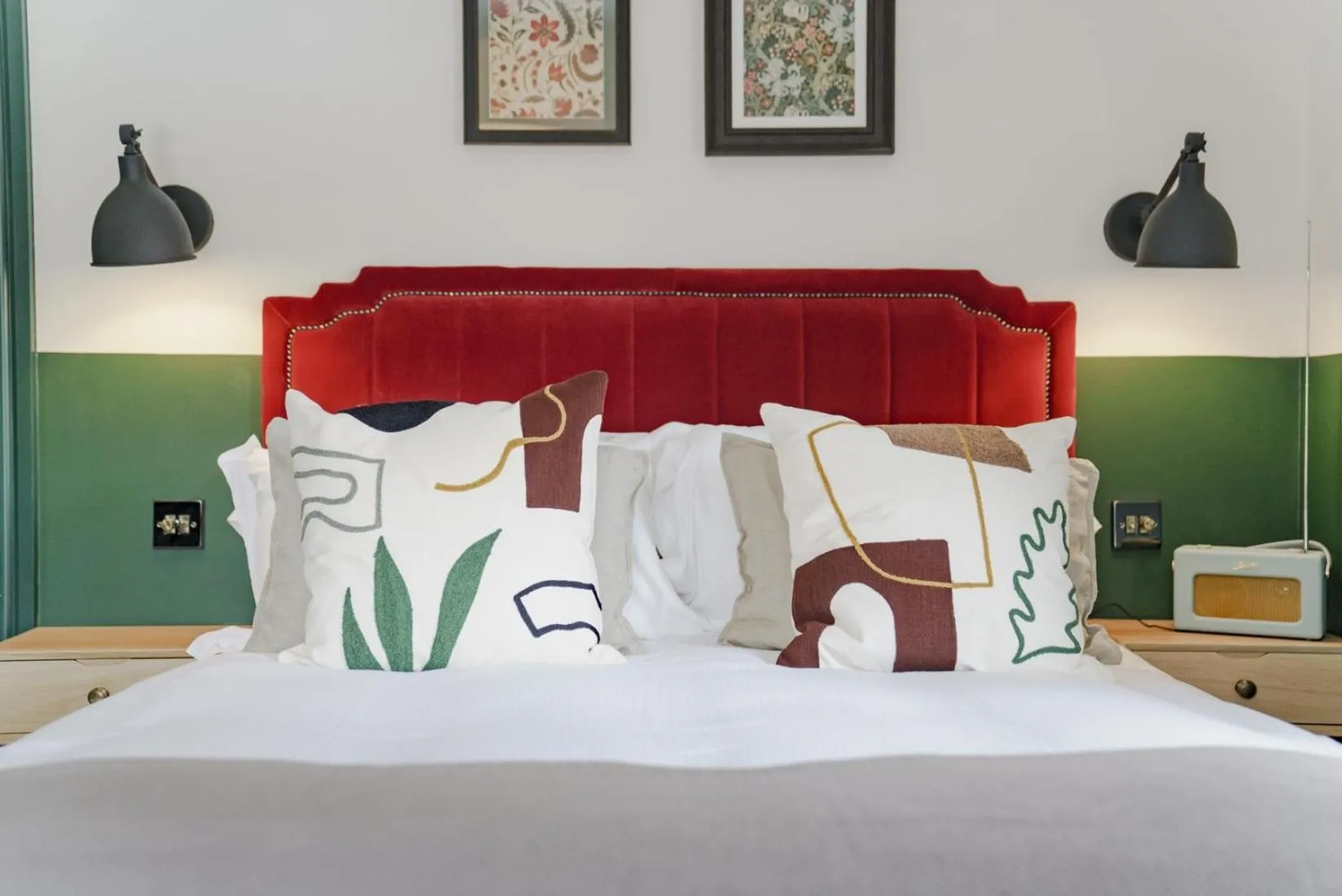 Bedroom, Bed in Bel and The Dragon at Red Lion Wendover