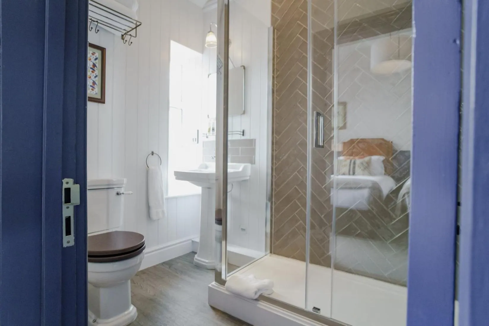 Bathroom, Bed in Bel and The Dragon at Red Lion Wendover