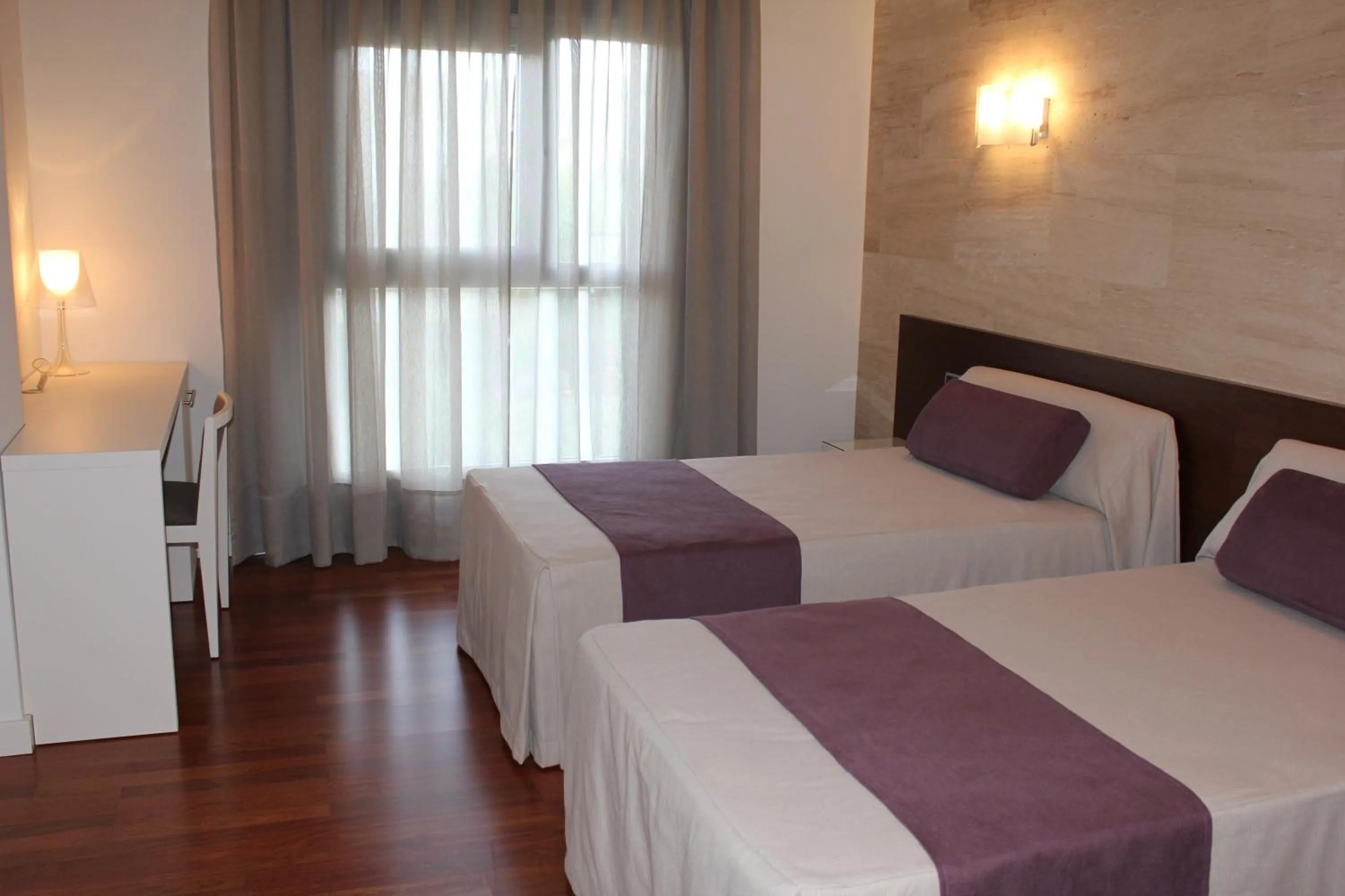 Bedroom, Bed in Escuderos Hotel Cruz