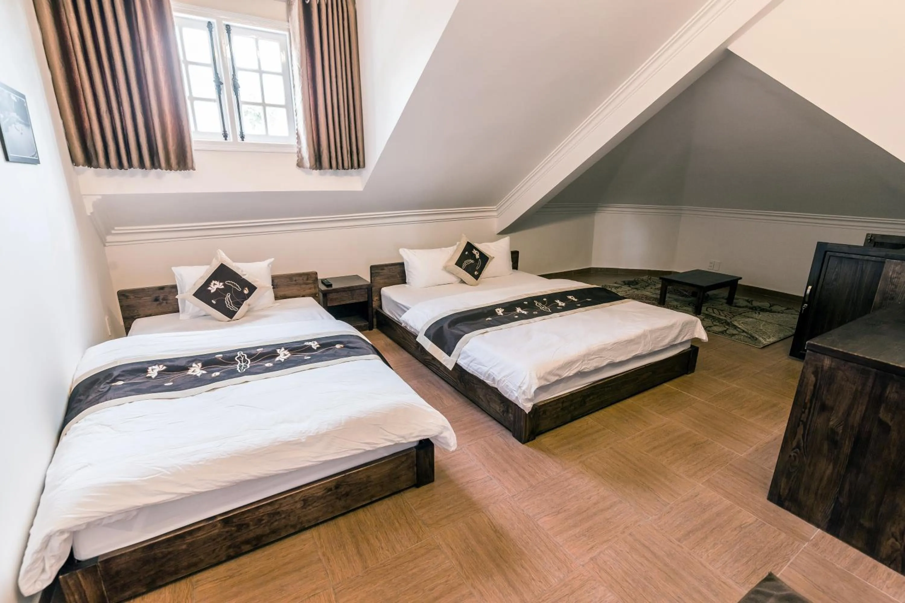 Photo of the whole room in Dragon Dalat Villa