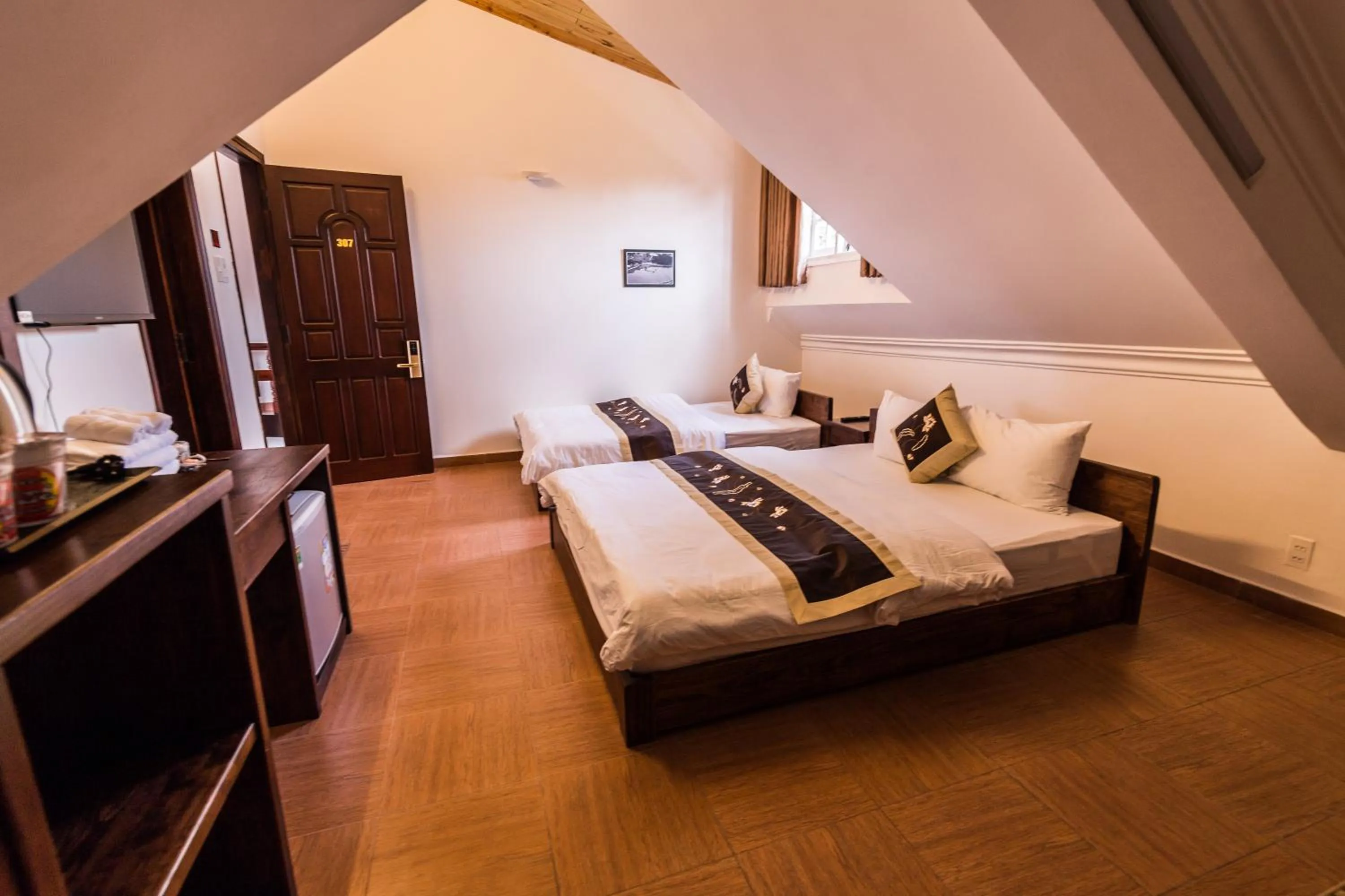 Photo of the whole room in Dragon Dalat Villa