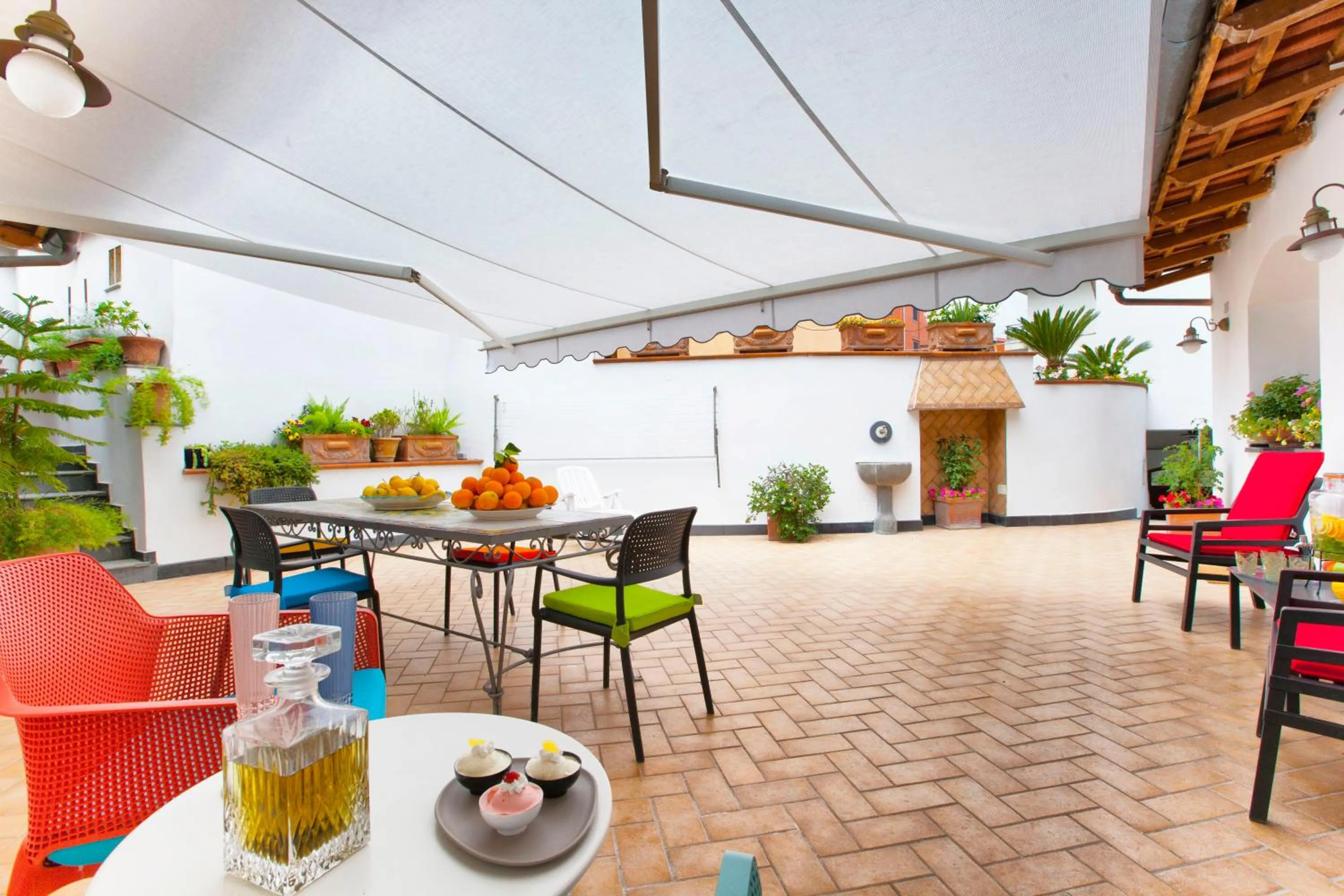 Communal lounge/ TV room in San Nicola B&B