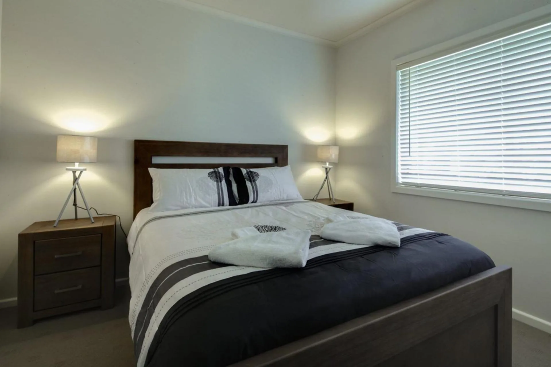 Bedroom, Bed in Reardon Place