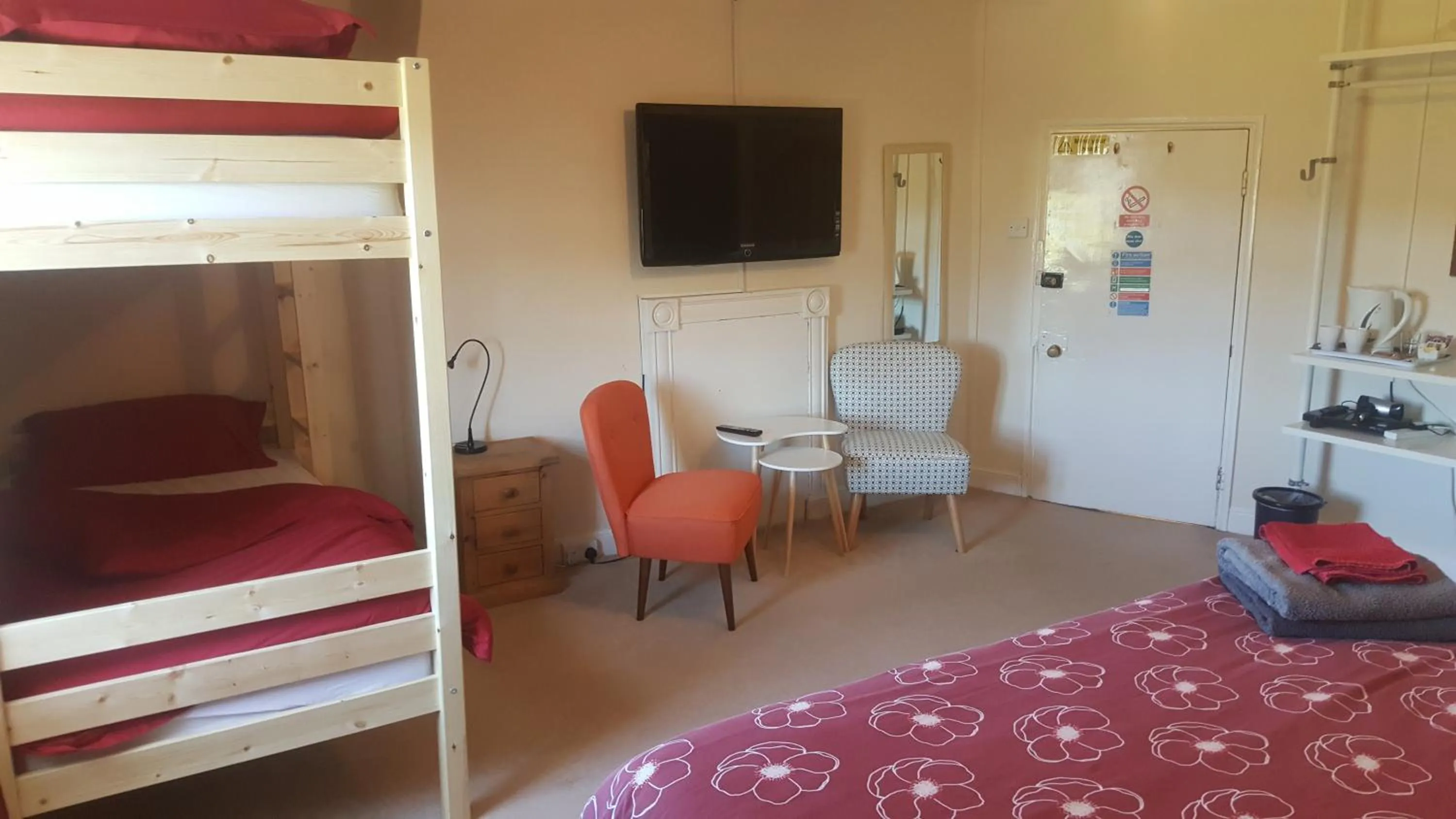 Photo of the whole room, Bed in Angel Guesthouse