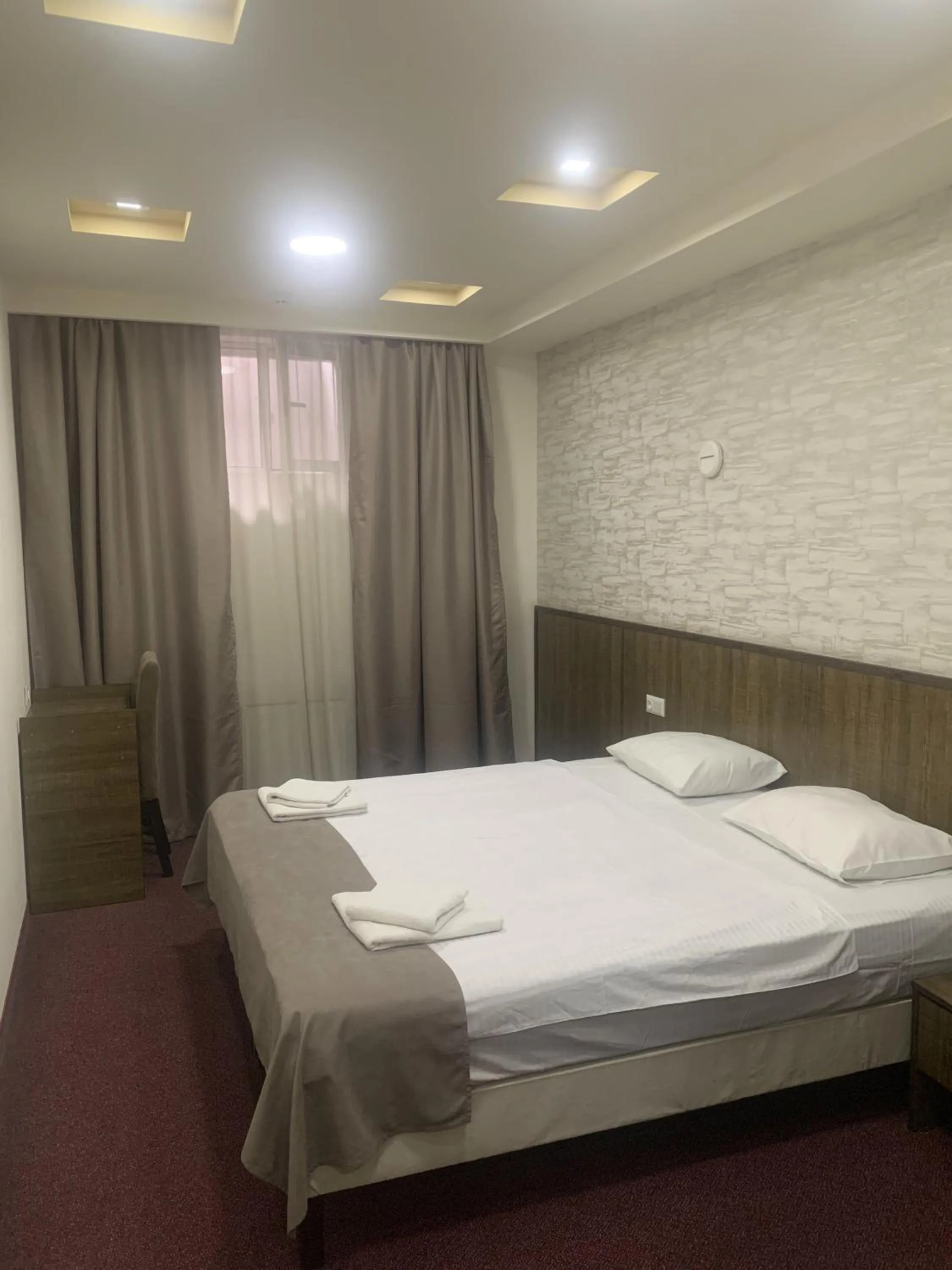 Photo of the whole room, Bed in Hobby Hotel