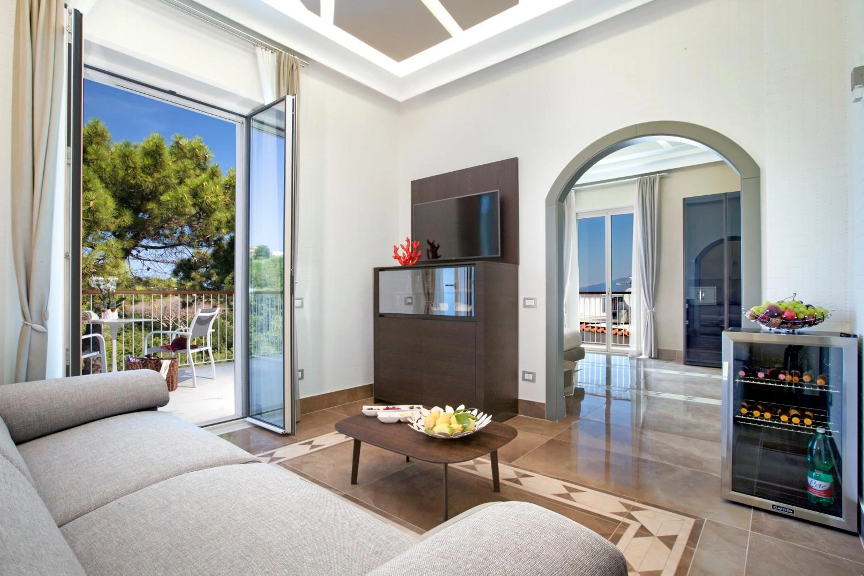 TV and multimedia in Sorrento Dream