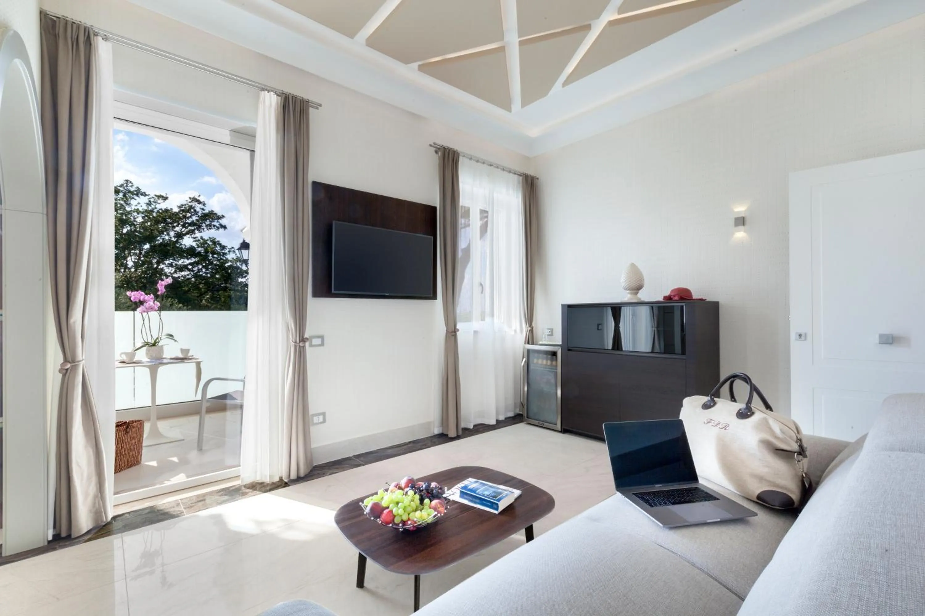 TV and multimedia in Sorrento Dream