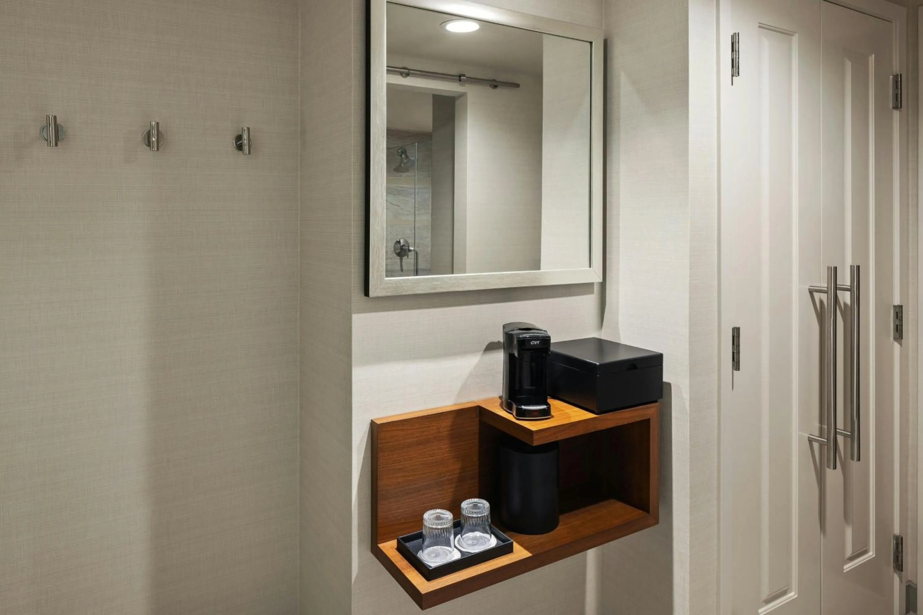 Photo of the whole room in South Sioux City Marriott Riverfront