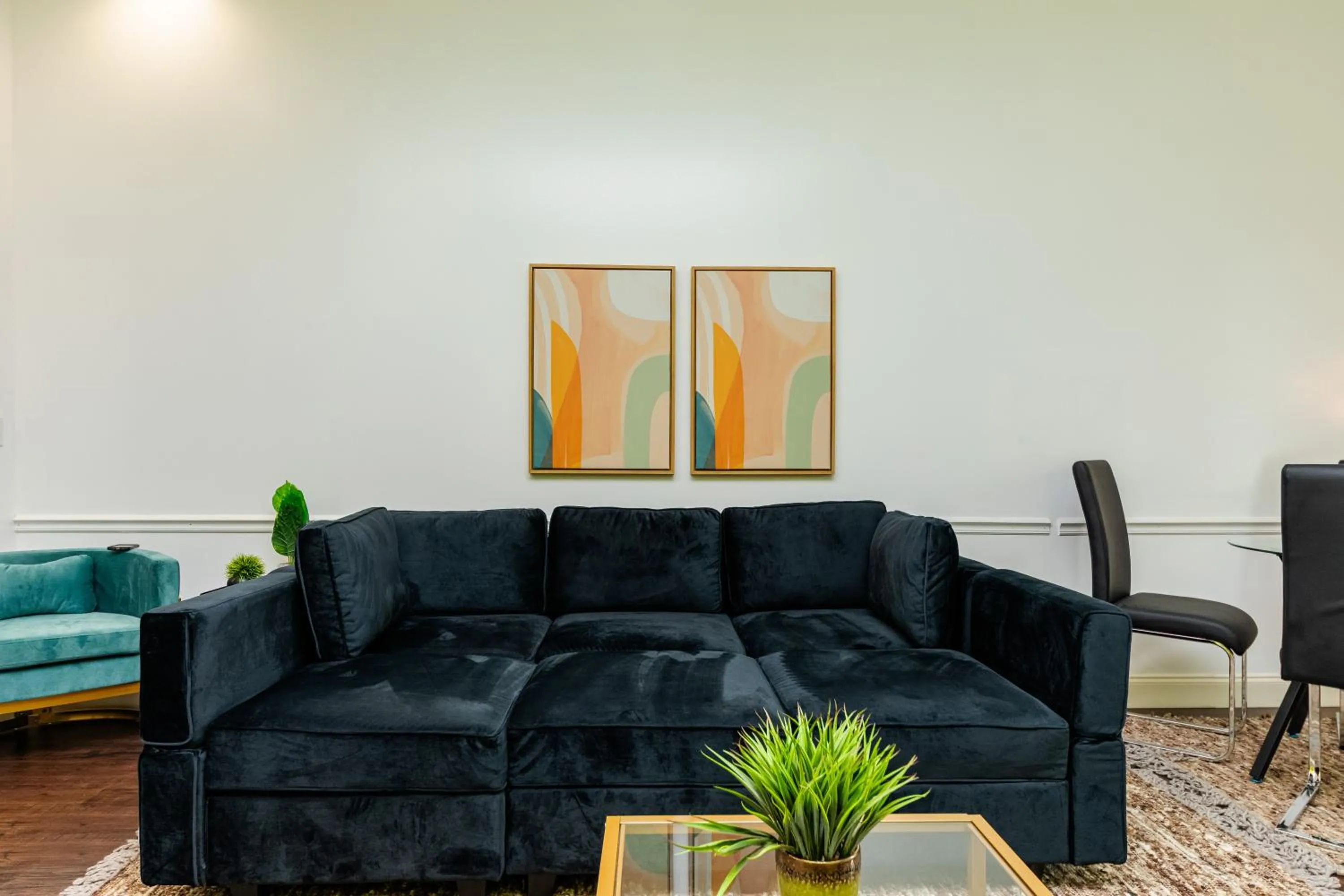 Living room in 30-A Inn & Suites