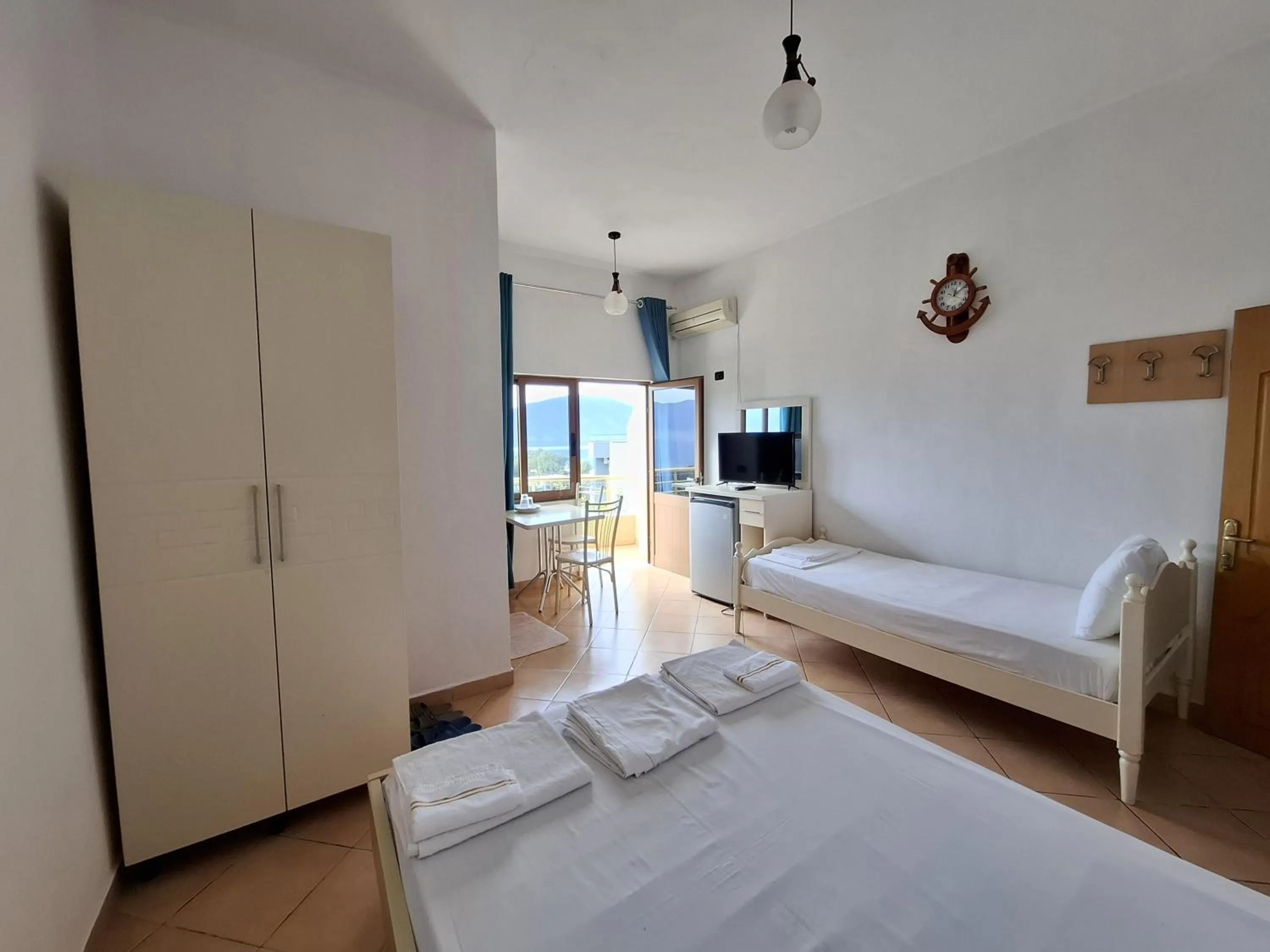 Bed in Hotel Sirena