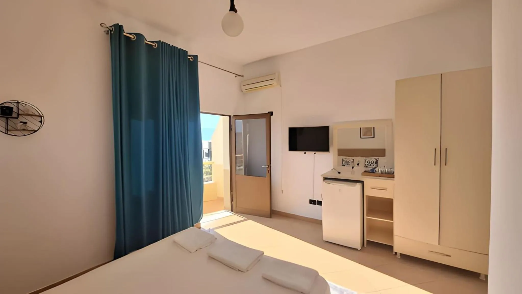TV and multimedia, Bed in Hotel Sirena