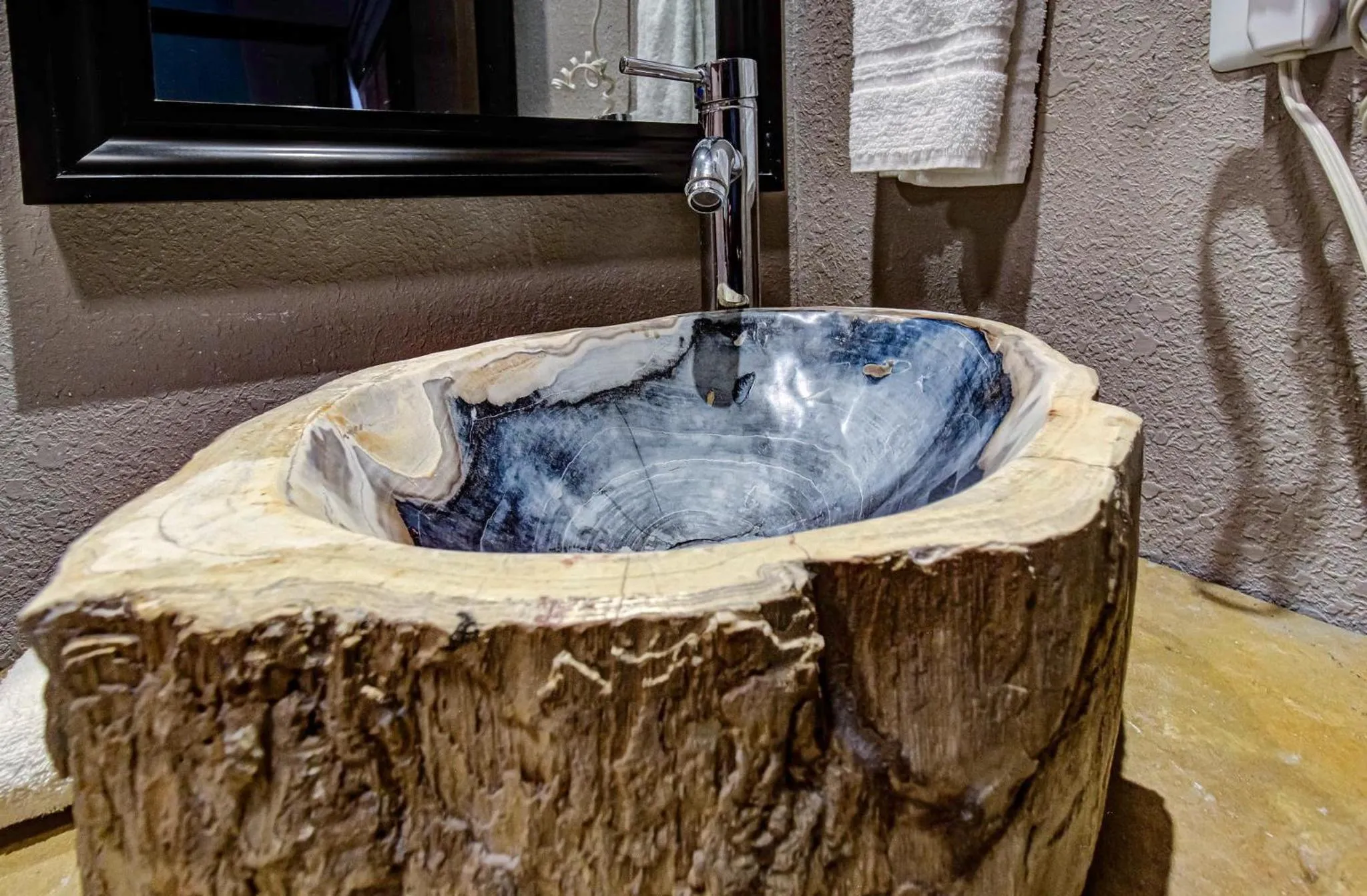 Bathroom in Brookside Lodge