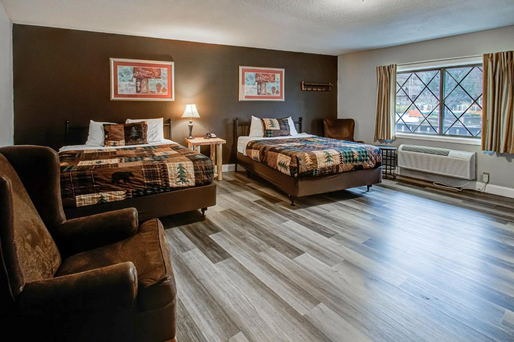 Bed in Brookside Lodge