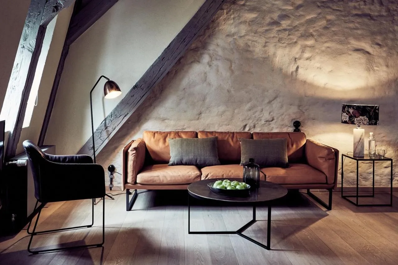 Seating area in Fisher's Loft Hotel