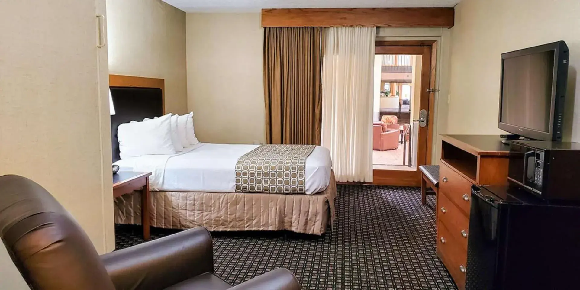 Bed in Ramkota Hotel Pierre Bed in Ramkota Hotel Pierre