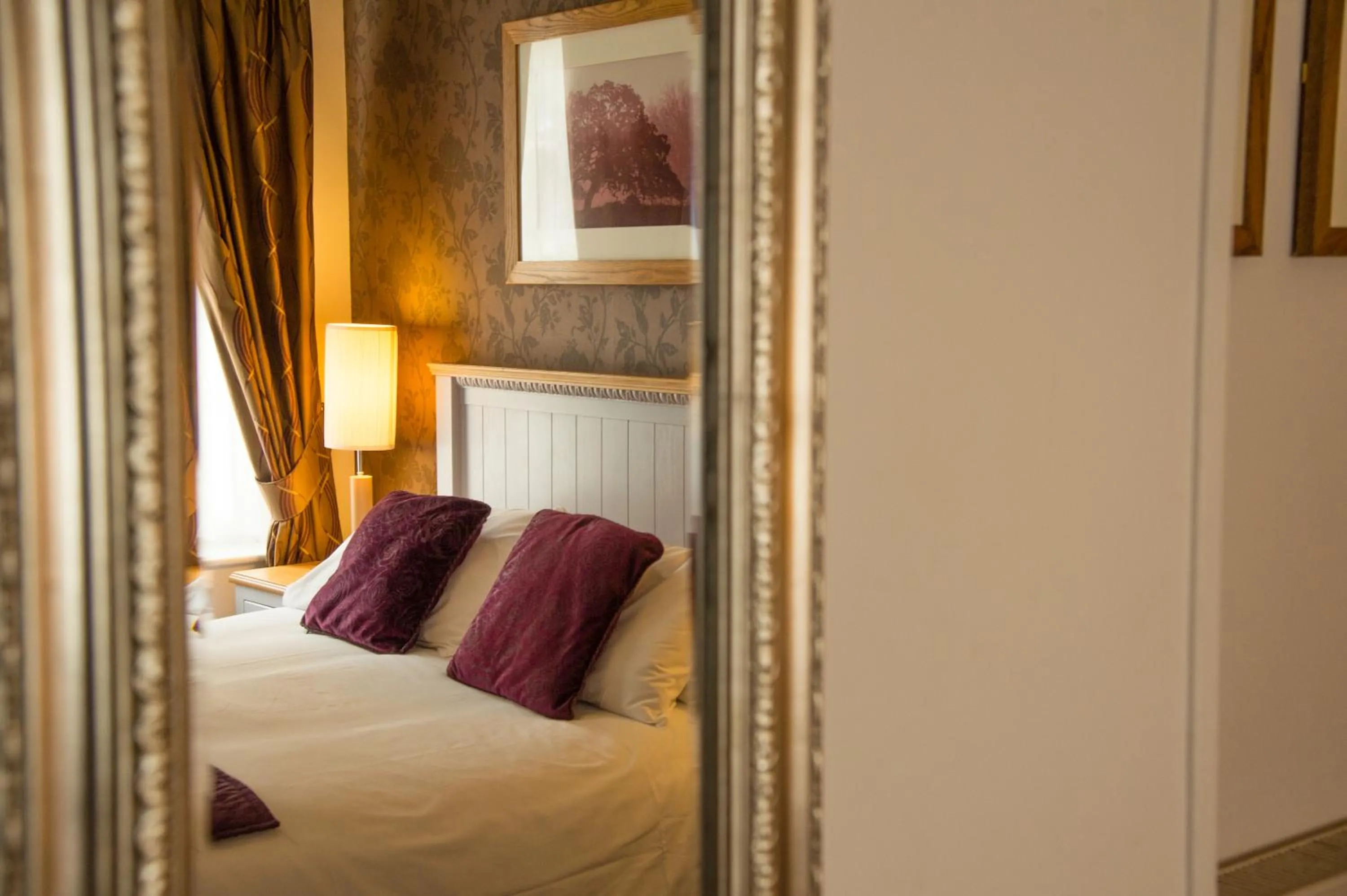 Bedroom, Bed in The Grove