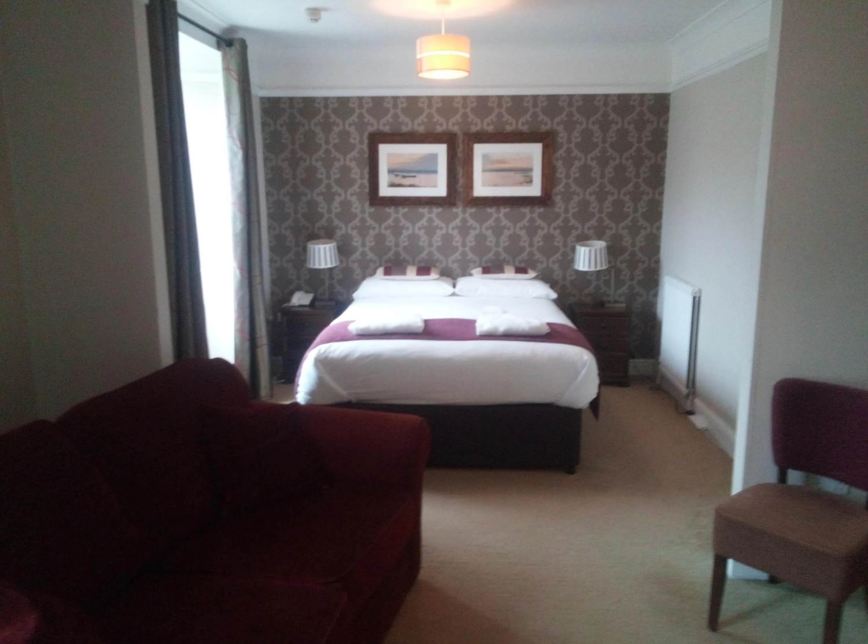 Bedroom, Bed in The Grove