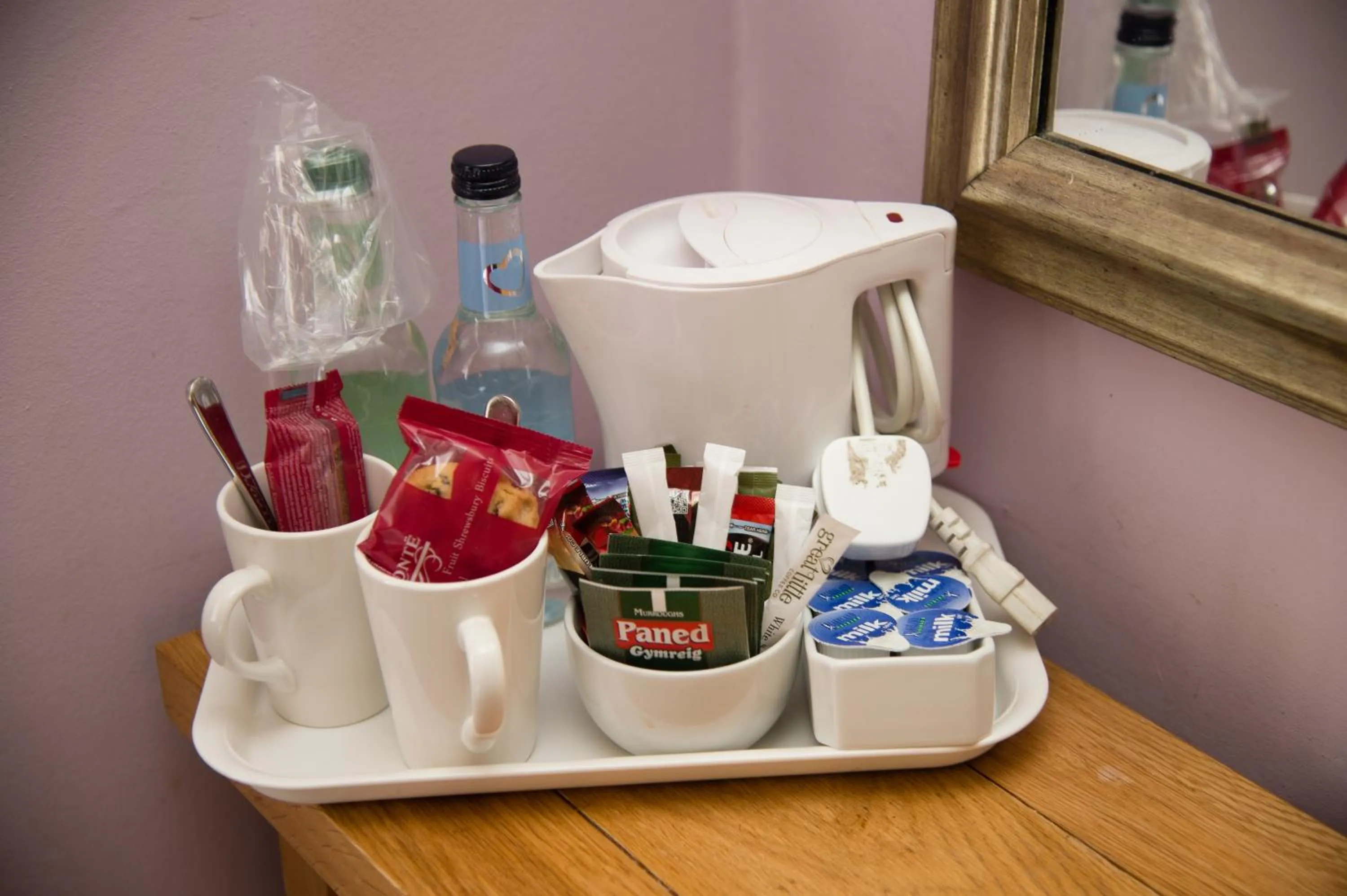 Coffee/tea facilities in The Grove