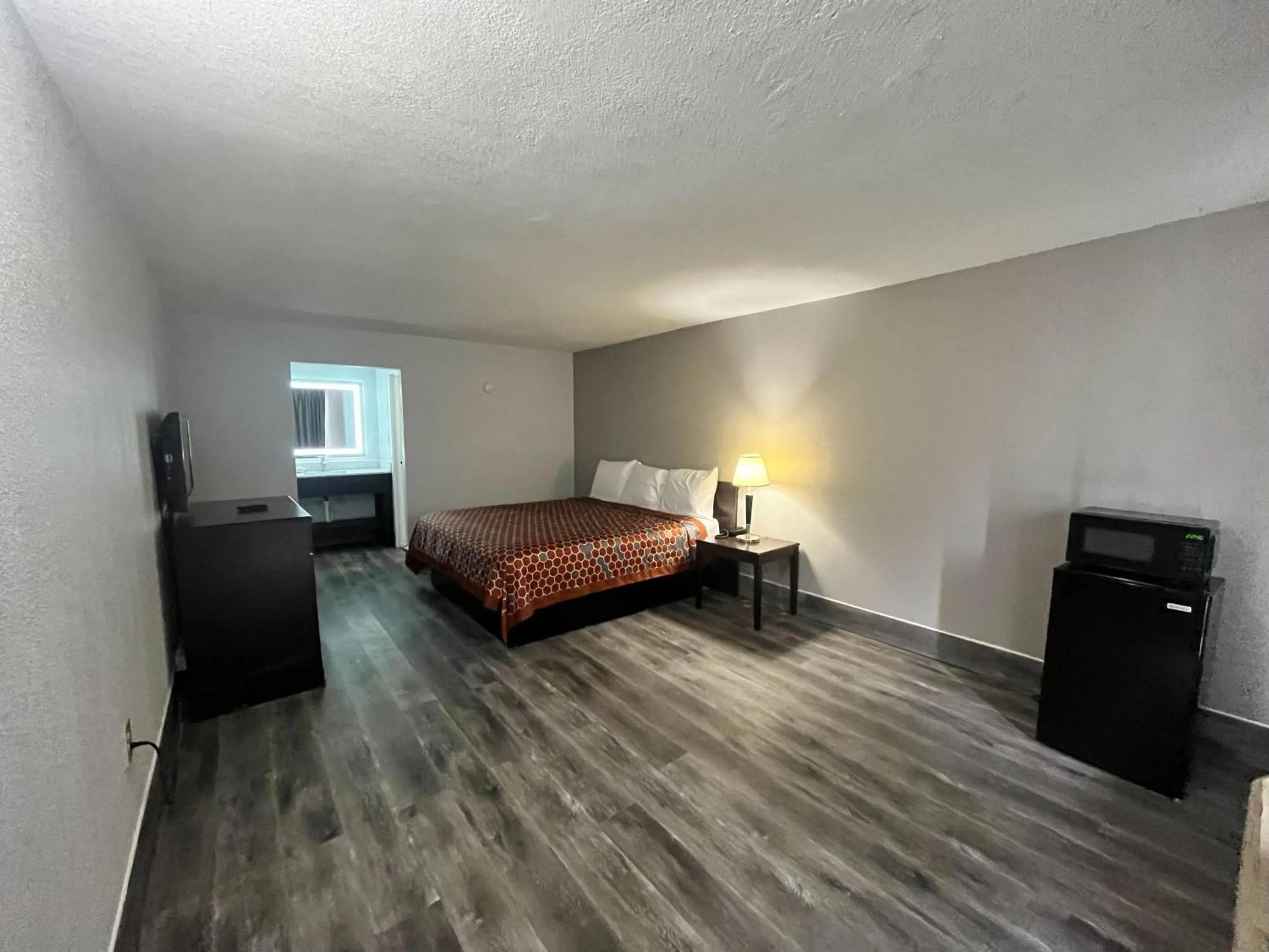 Bedroom, Bed in Motel 6 Spartanburg, SC Northwest Business 85