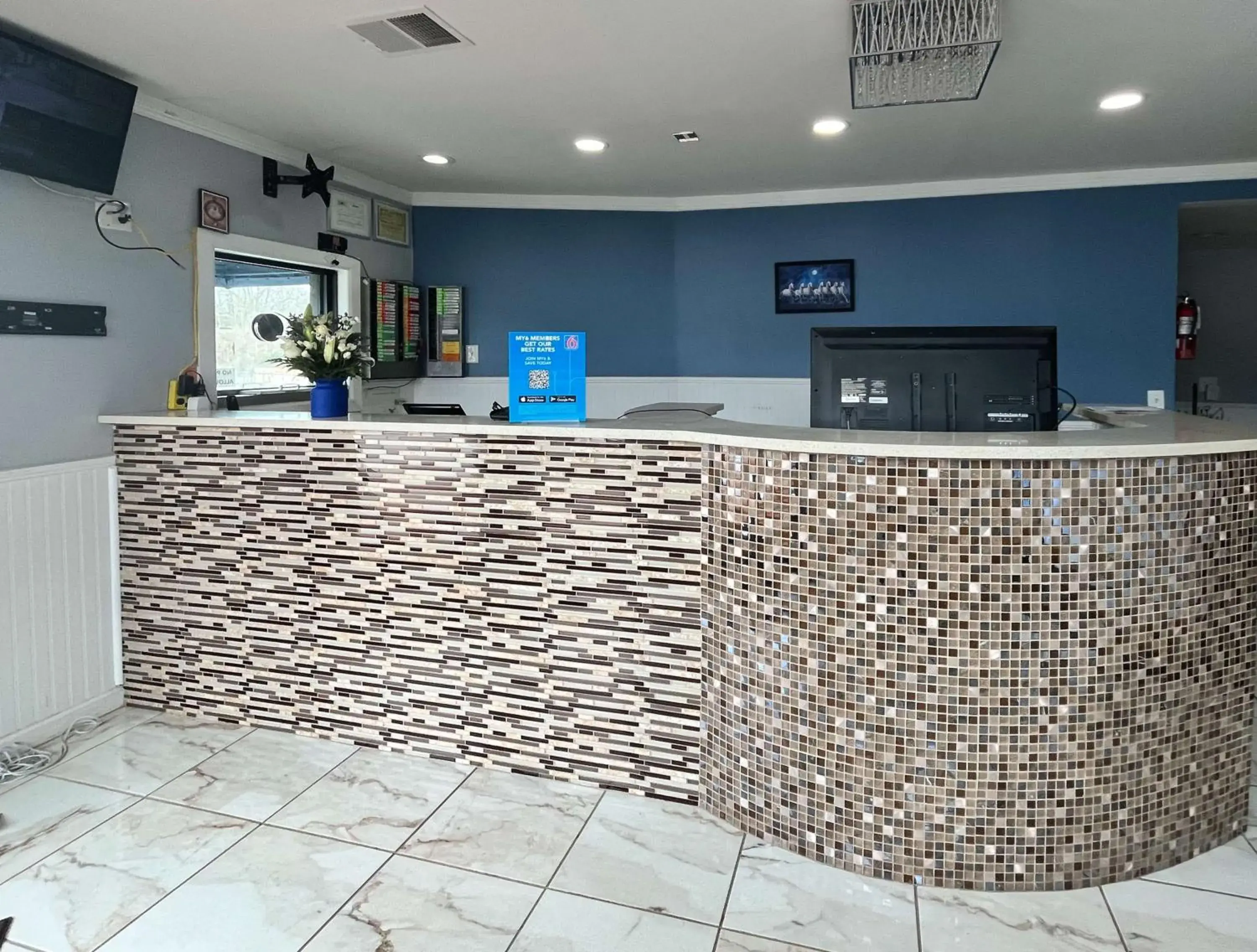 Lobby or reception in Motel 6 Spartanburg, SC Northwest Business 85 Lobby or reception in Motel 6 Spartanburg, SC Northwest Business 85