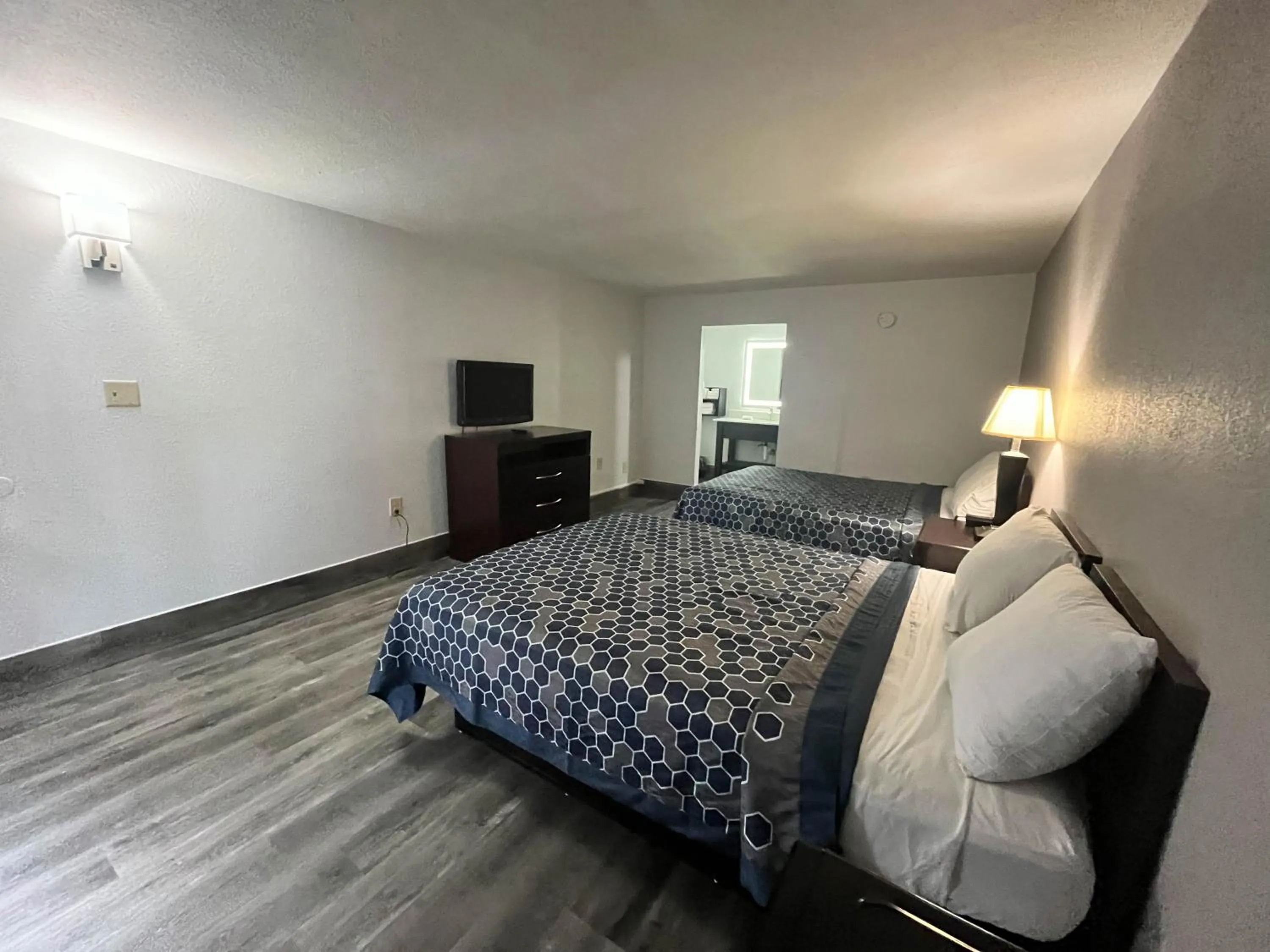 Bedroom, Bed in Motel 6 Spartanburg, SC Northwest Business 85