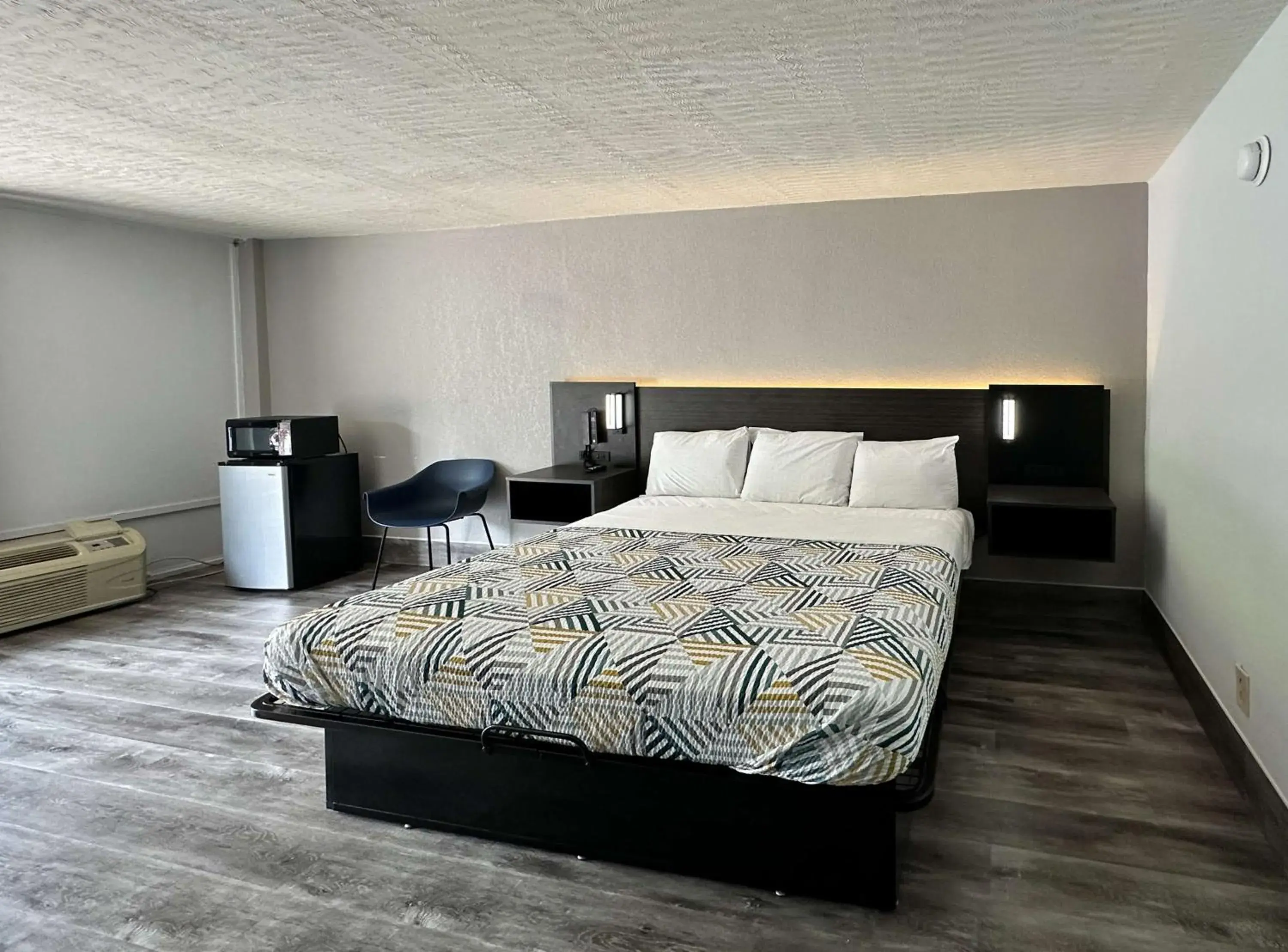 Bedroom, Bed in Motel 6 Spartanburg, SC Northwest Business 85 Bedroom, Bed in Motel 6 Spartanburg, SC Northwest Business 85