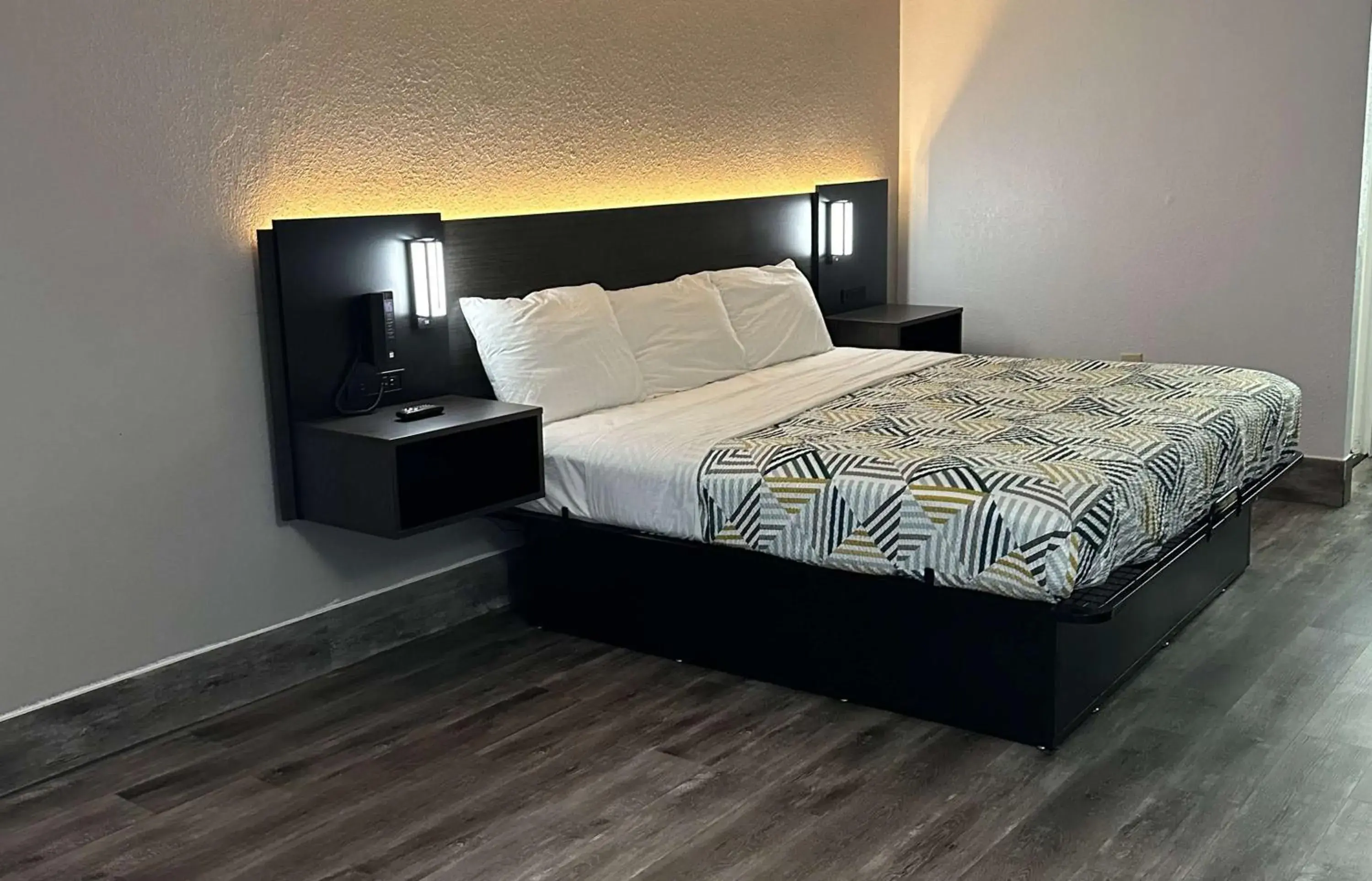 King Room - Non-Smoking in Motel 6 Spartanburg, SC Northwest Business 85 King Room - Non-Smoking in Motel 6 Spartanburg, SC Northwest Business 85