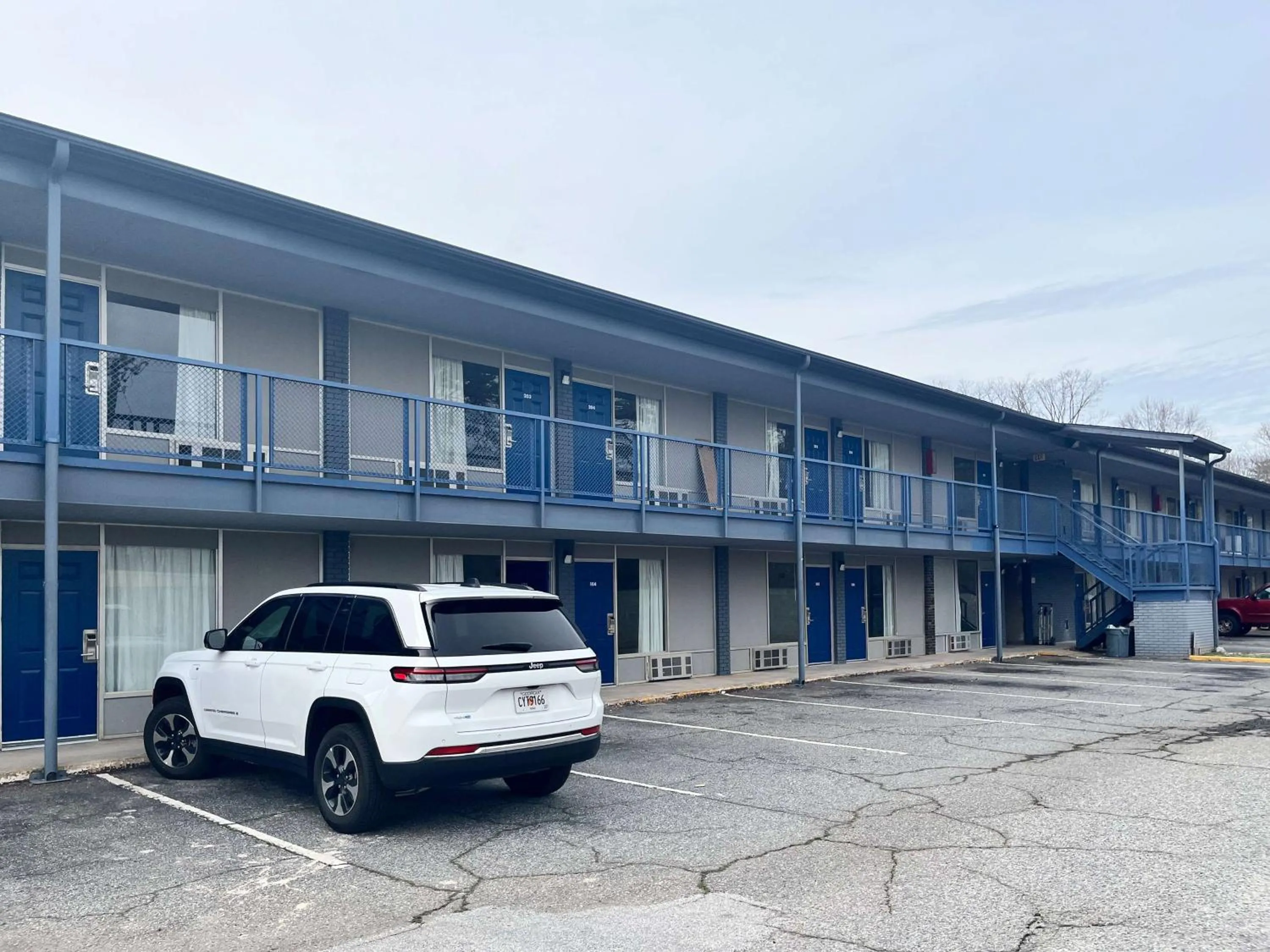 Property building in Motel 6 Spartanburg, SC Northwest Business 85