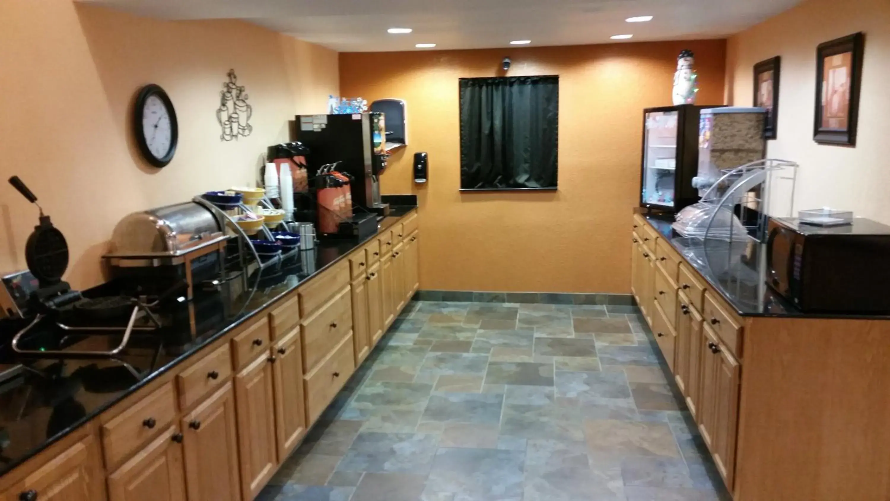 Breakfast in Days Inn by Wyndham Fort Dodge Breakfast in Days Inn by Wyndham Fort Dodge