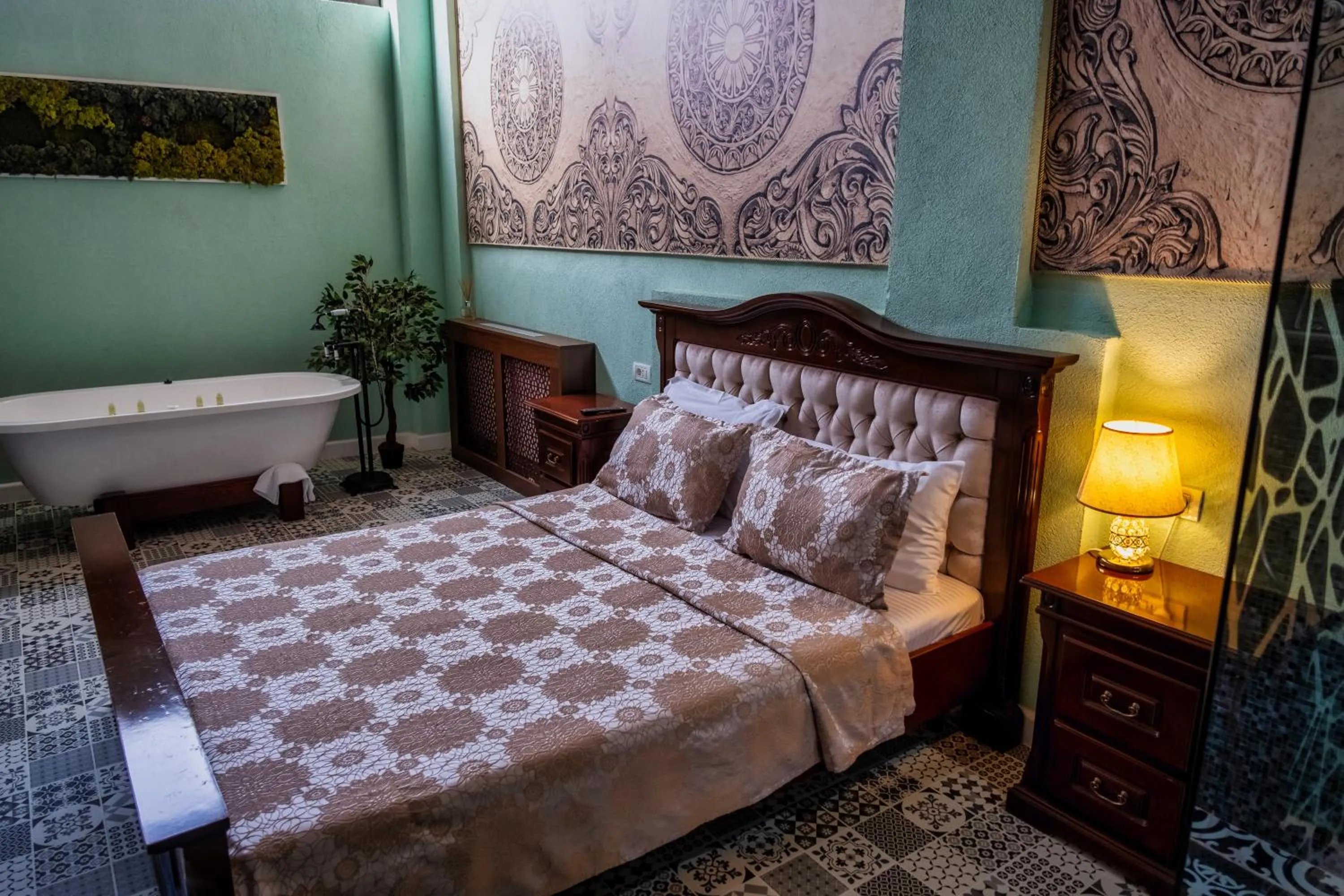 Bed in JMR Royal -Luxury Rooms & Private Sauna