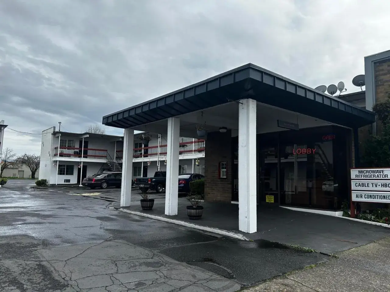 Facade/entrance in Travelers Inn by OYO Longview Kelso Facade/entrance in Travelers Inn by OYO Longview Kelso
