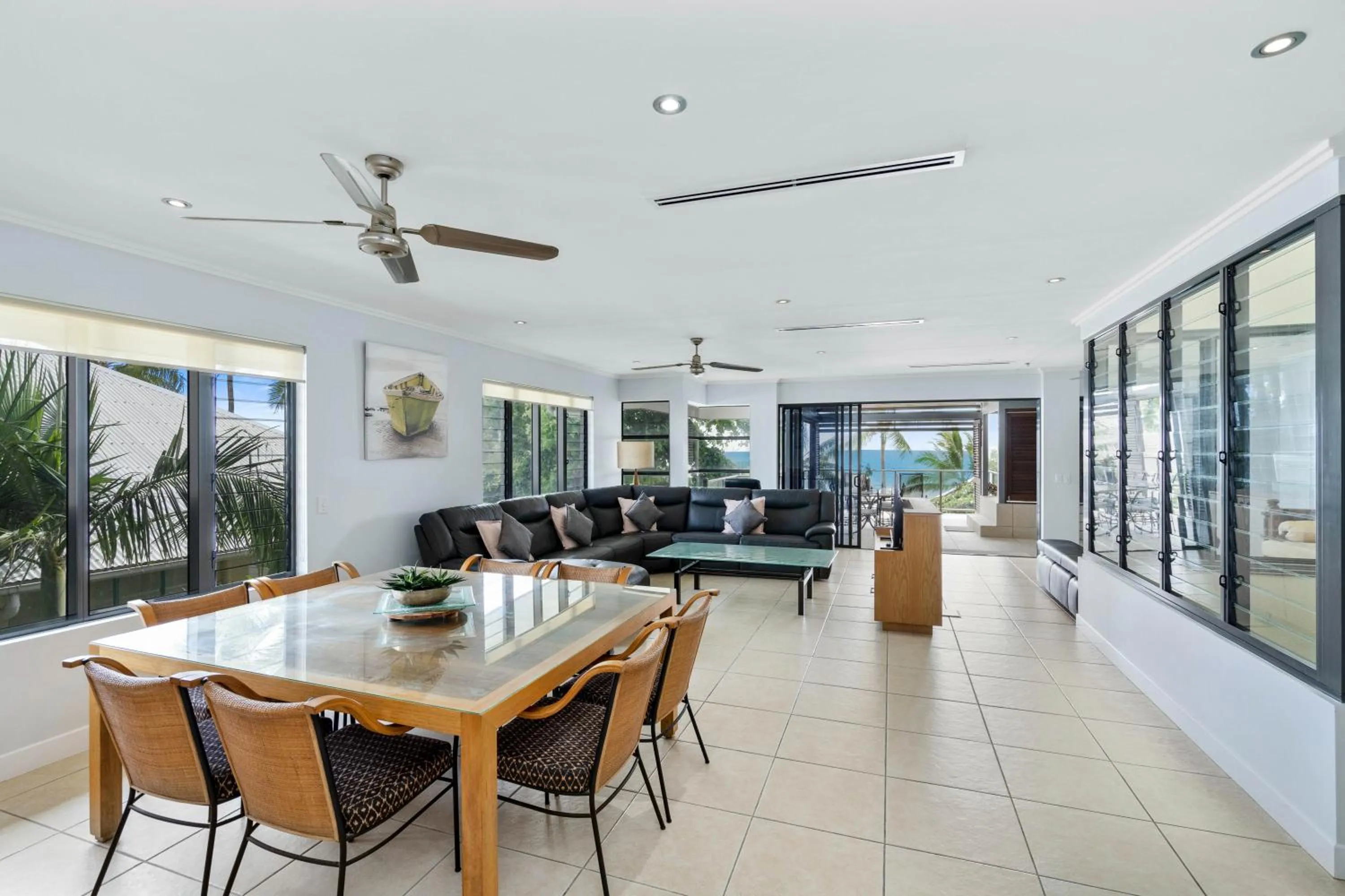 Living room in Sea Point on Trinity Beach