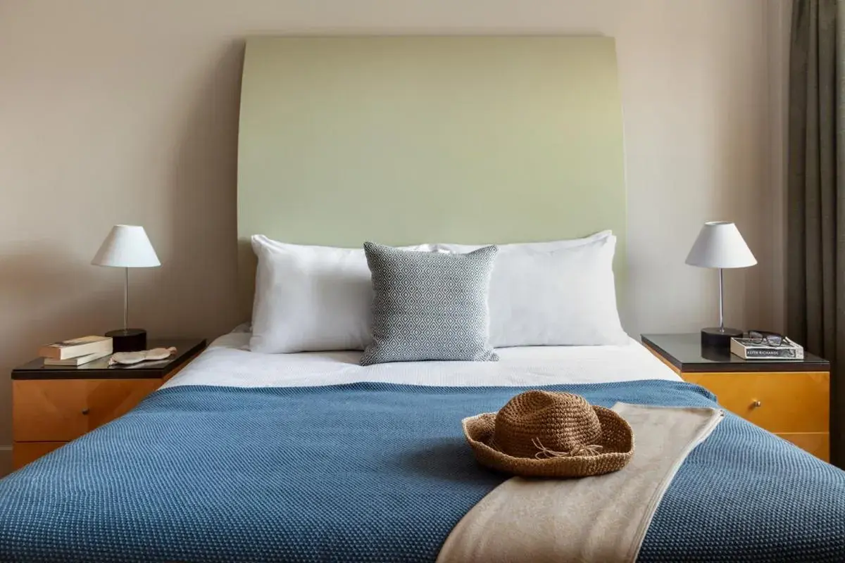 Bed in Marlin Apartments Commercial Road - Limehouse Bed in Marlin Apartments Commercial Road - Limehouse