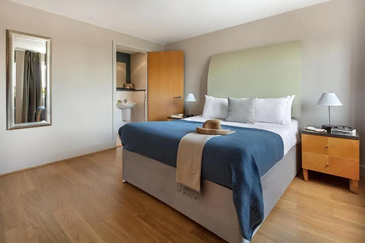 Bedroom, Bed in Marlin Apartments Commercial Road - Limehouse Bedroom, Bed in Marlin Apartments Commercial Road - Limehouse