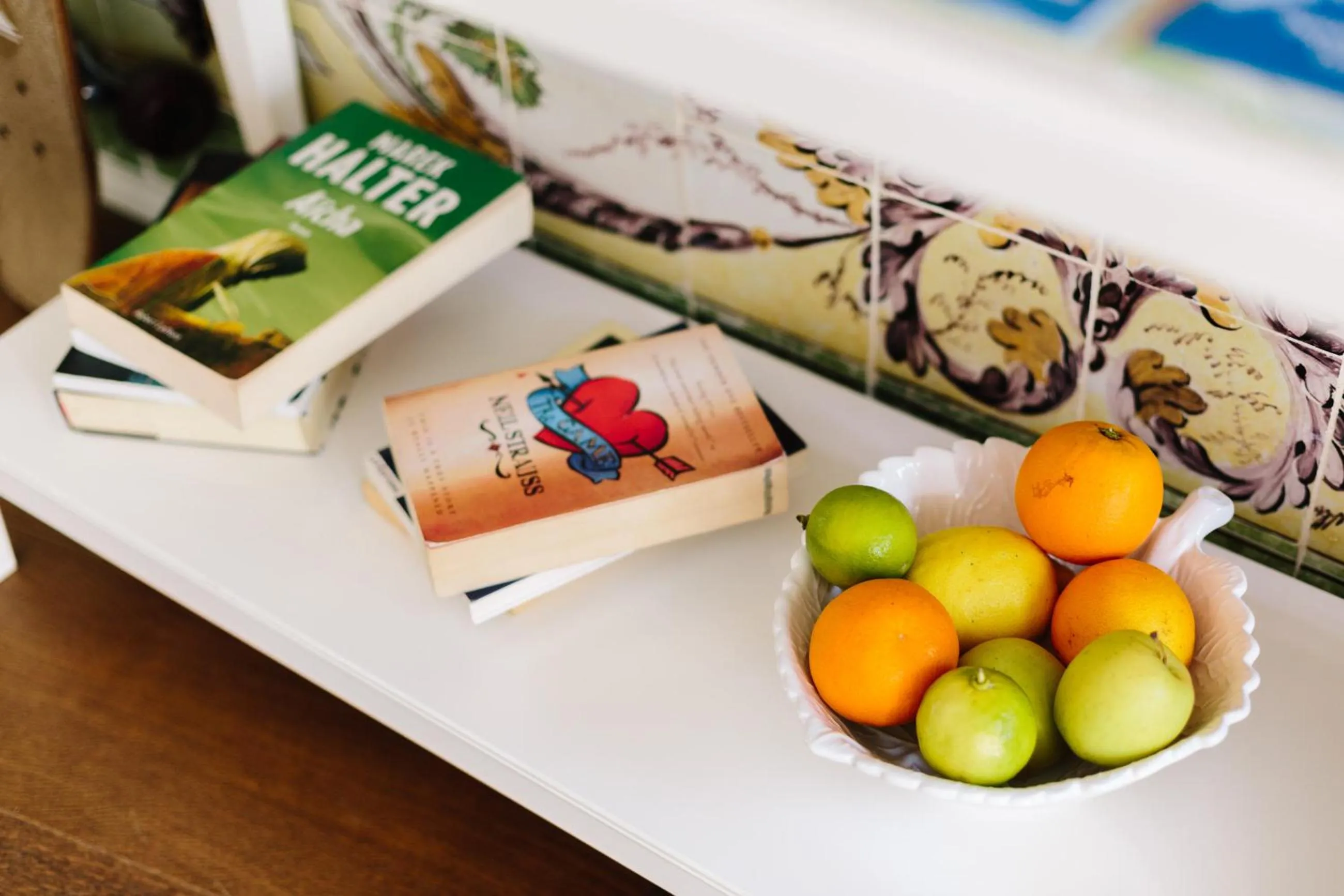 Communal lounge/ TV room in Lisbon South Hostel