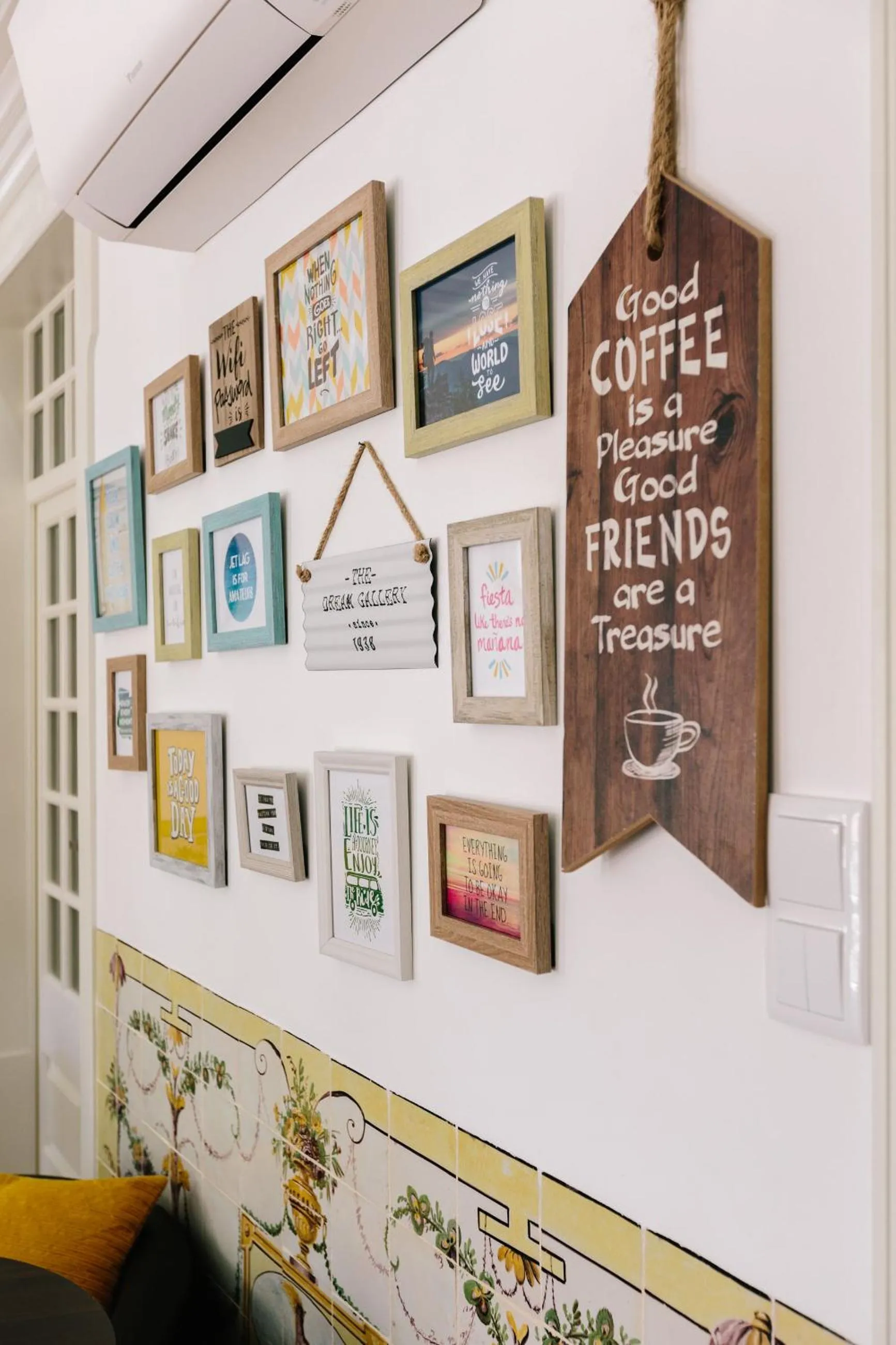 Communal lounge/ TV room in Lisbon South Hostel