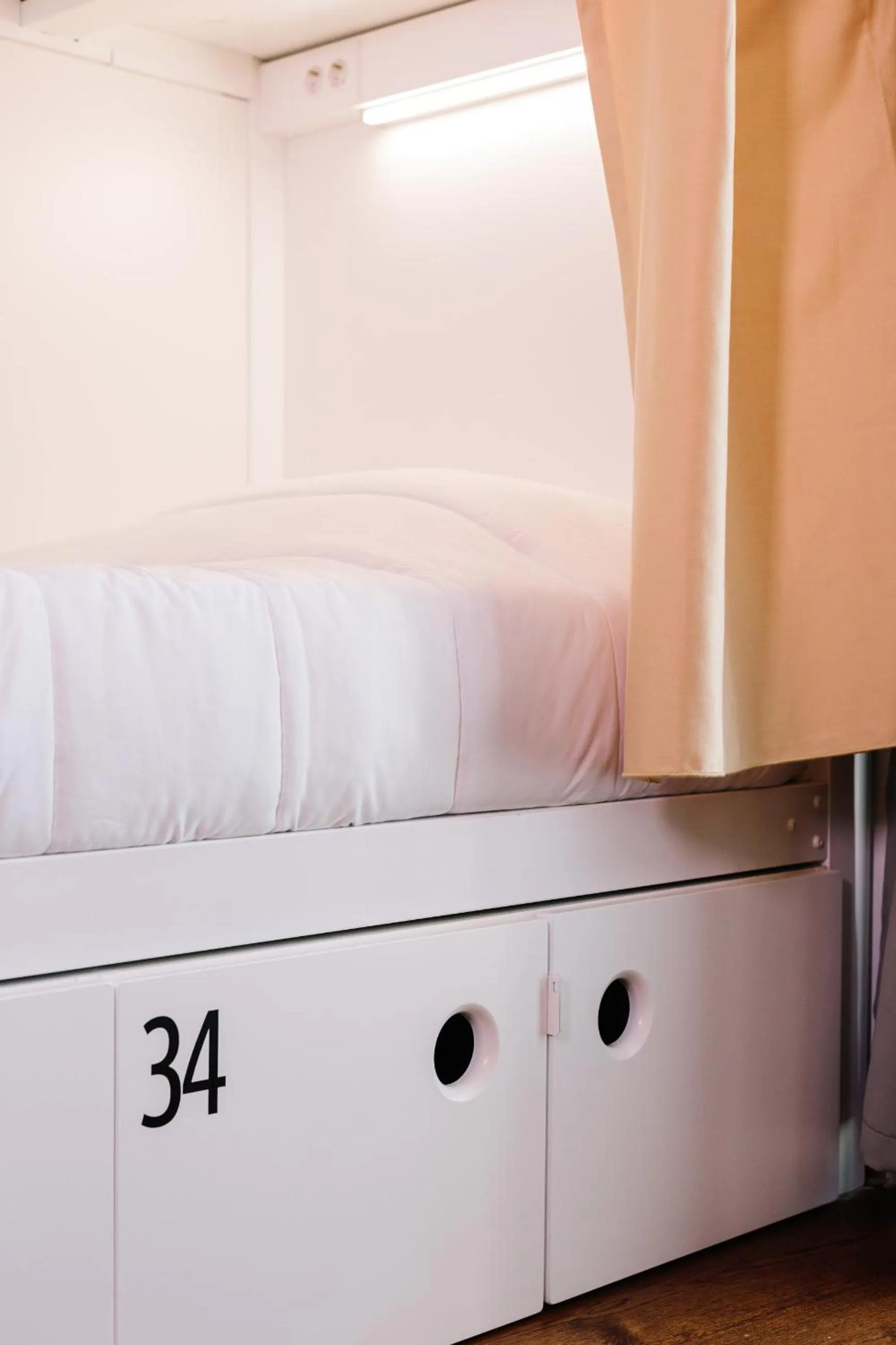 Bedroom, Bed in Lisbon South Hostel