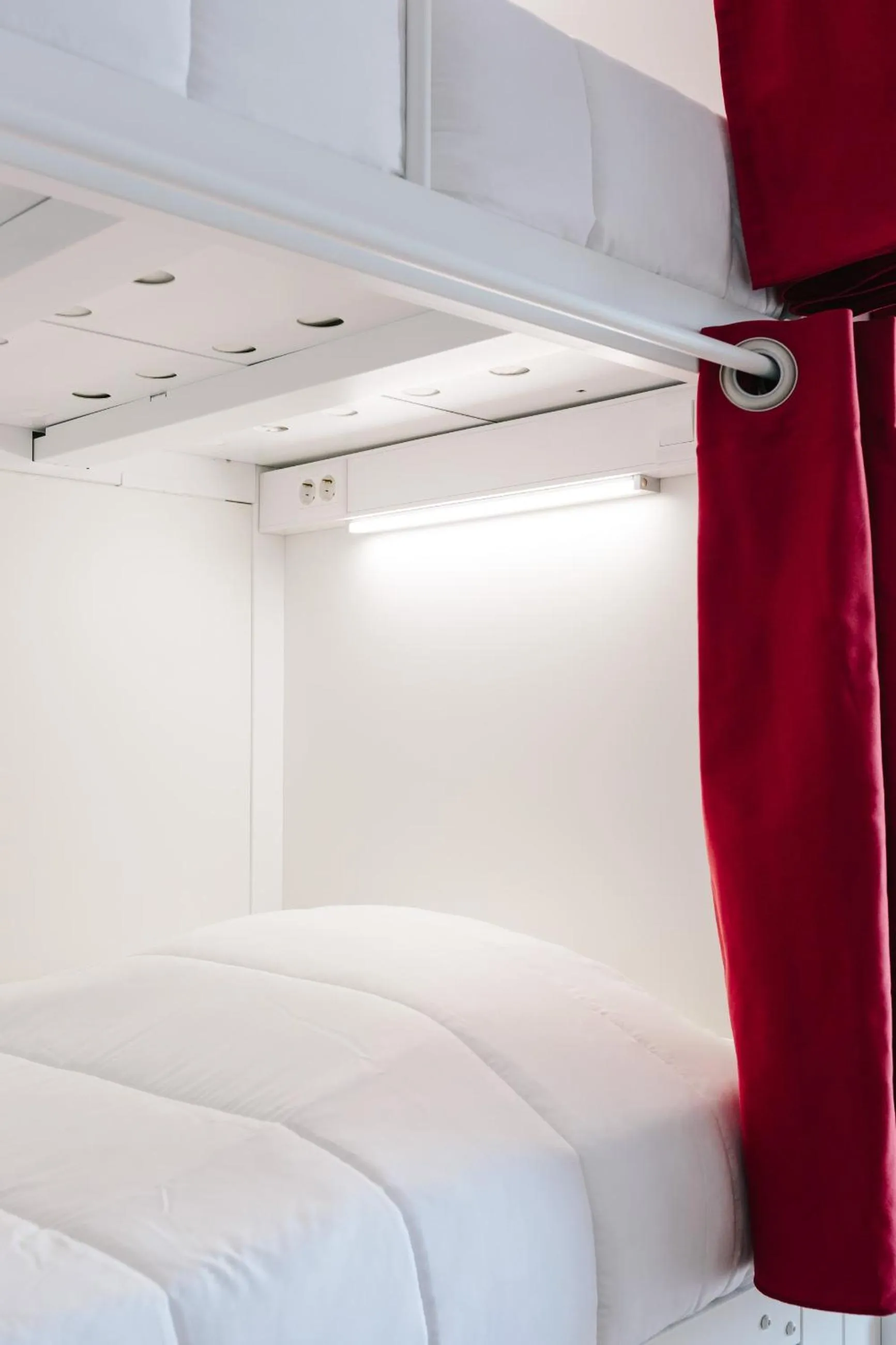 Bedroom, Bed in Lisbon South Hostel