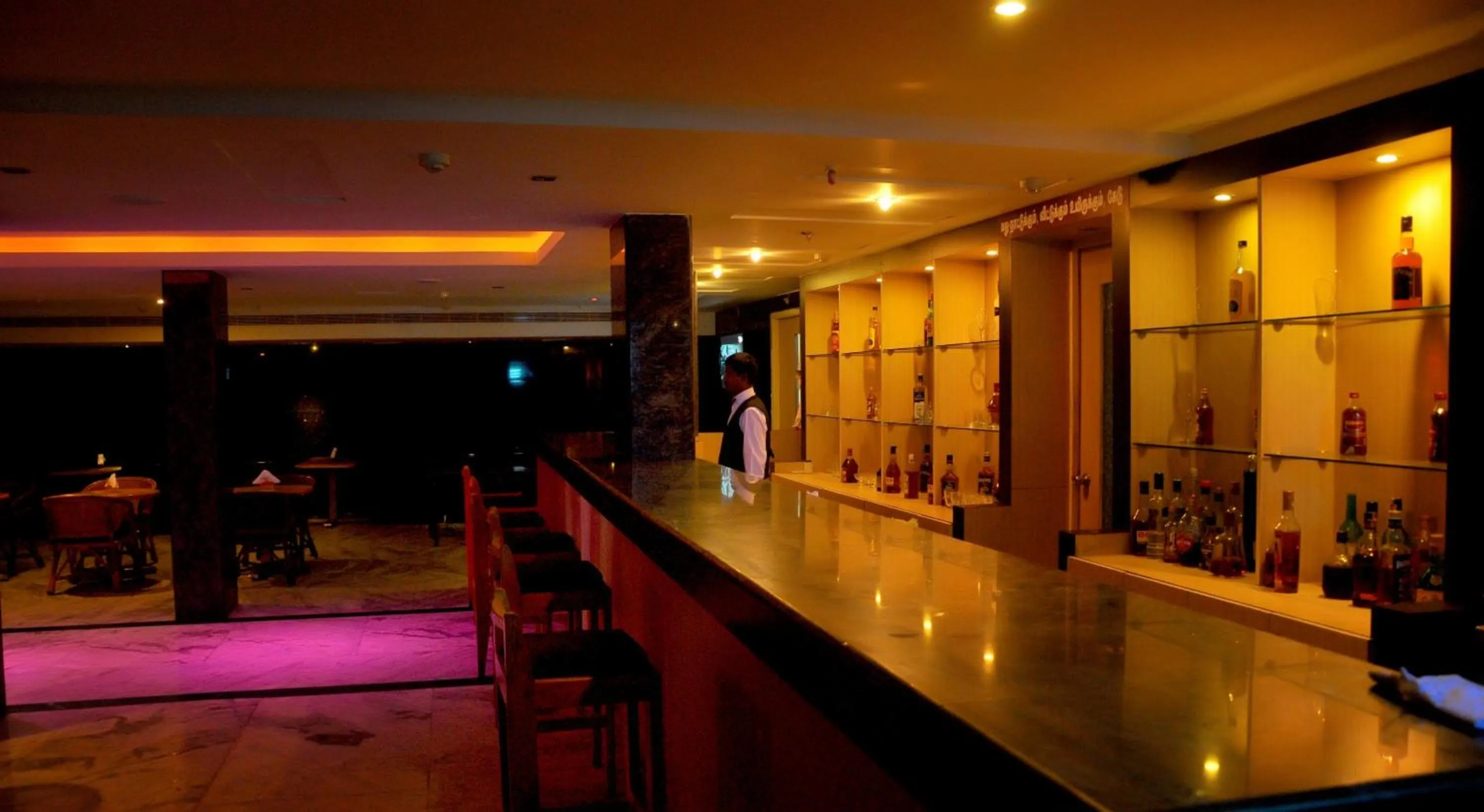 Lounge or bar in Nayagara Hotel