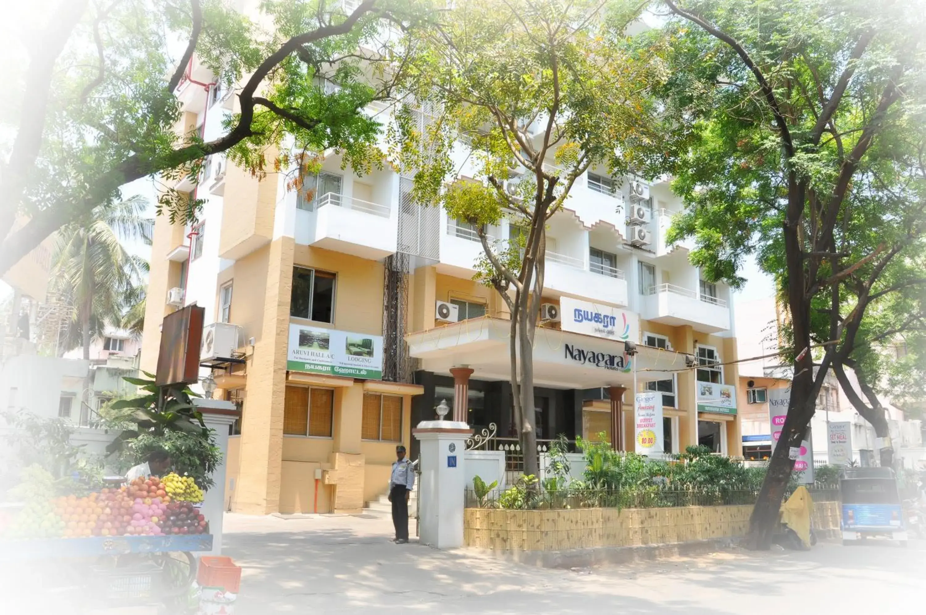 Property building in Nayagara Hotel Property building in Nayagara Hotel